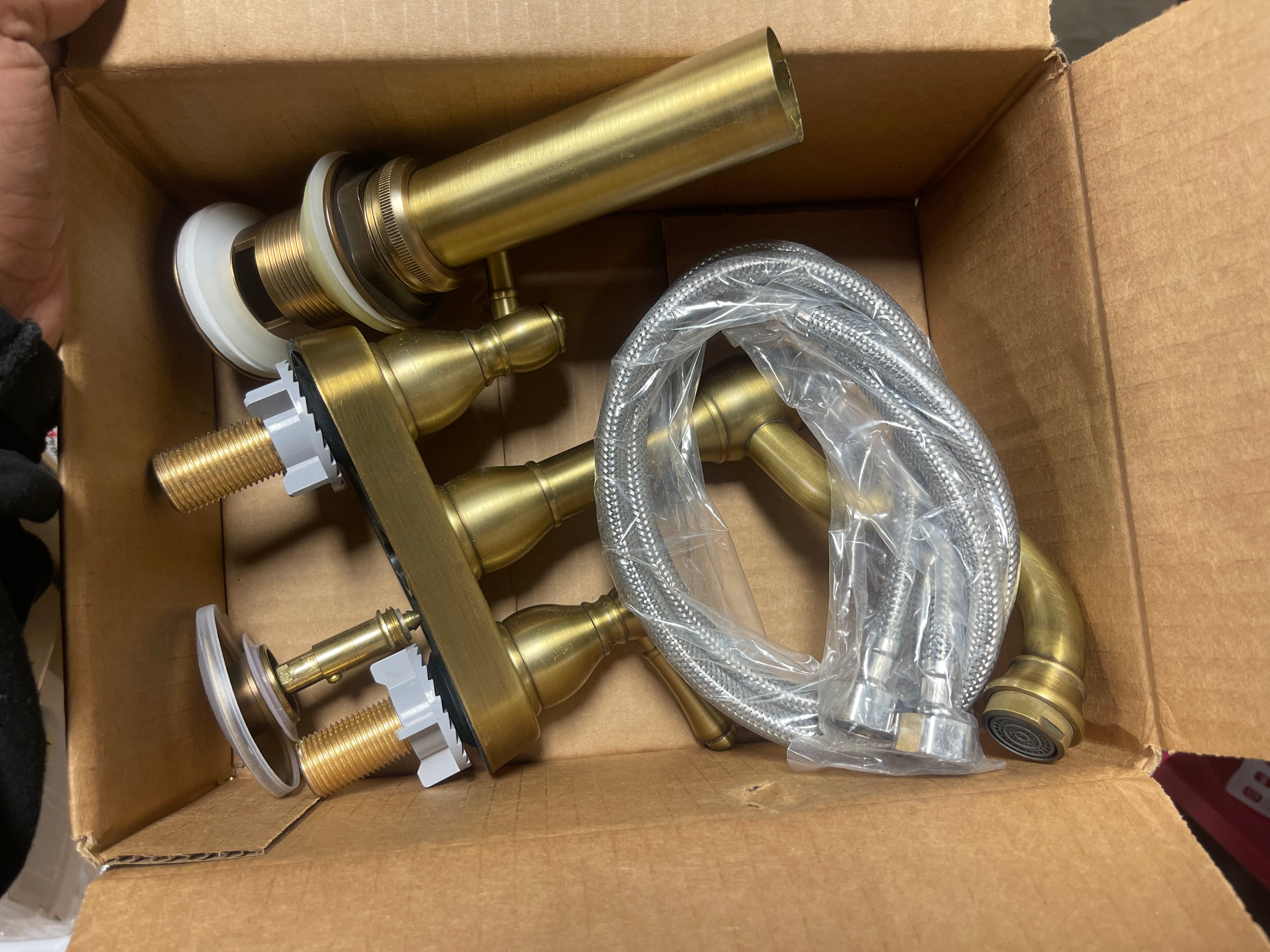 Kingston Brass Heritage Centerset Bathroom Faucet with Pop-Up Drain Assembly