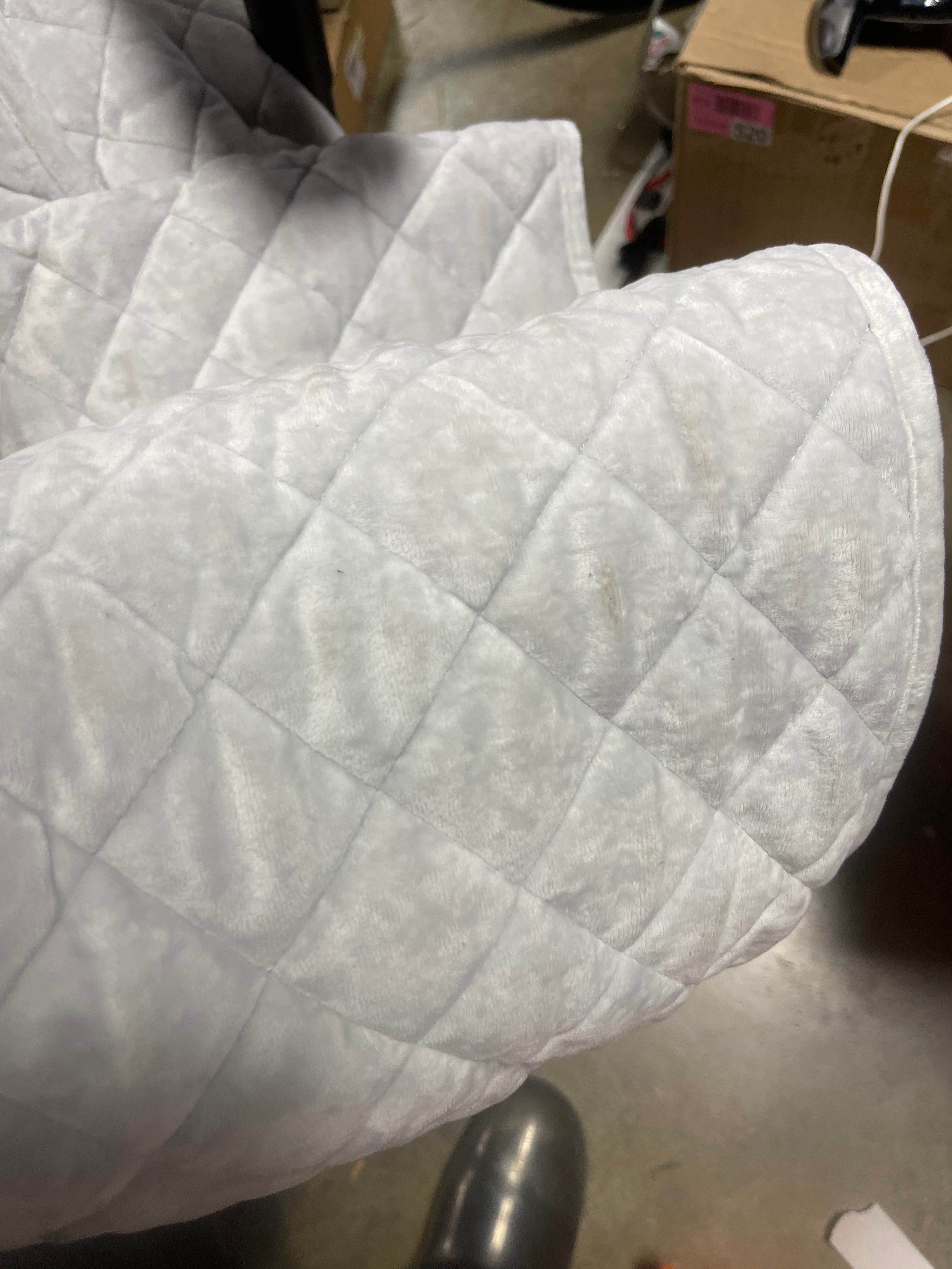 Luxe Diamond Stitch Velvet Quilt Full/Queen