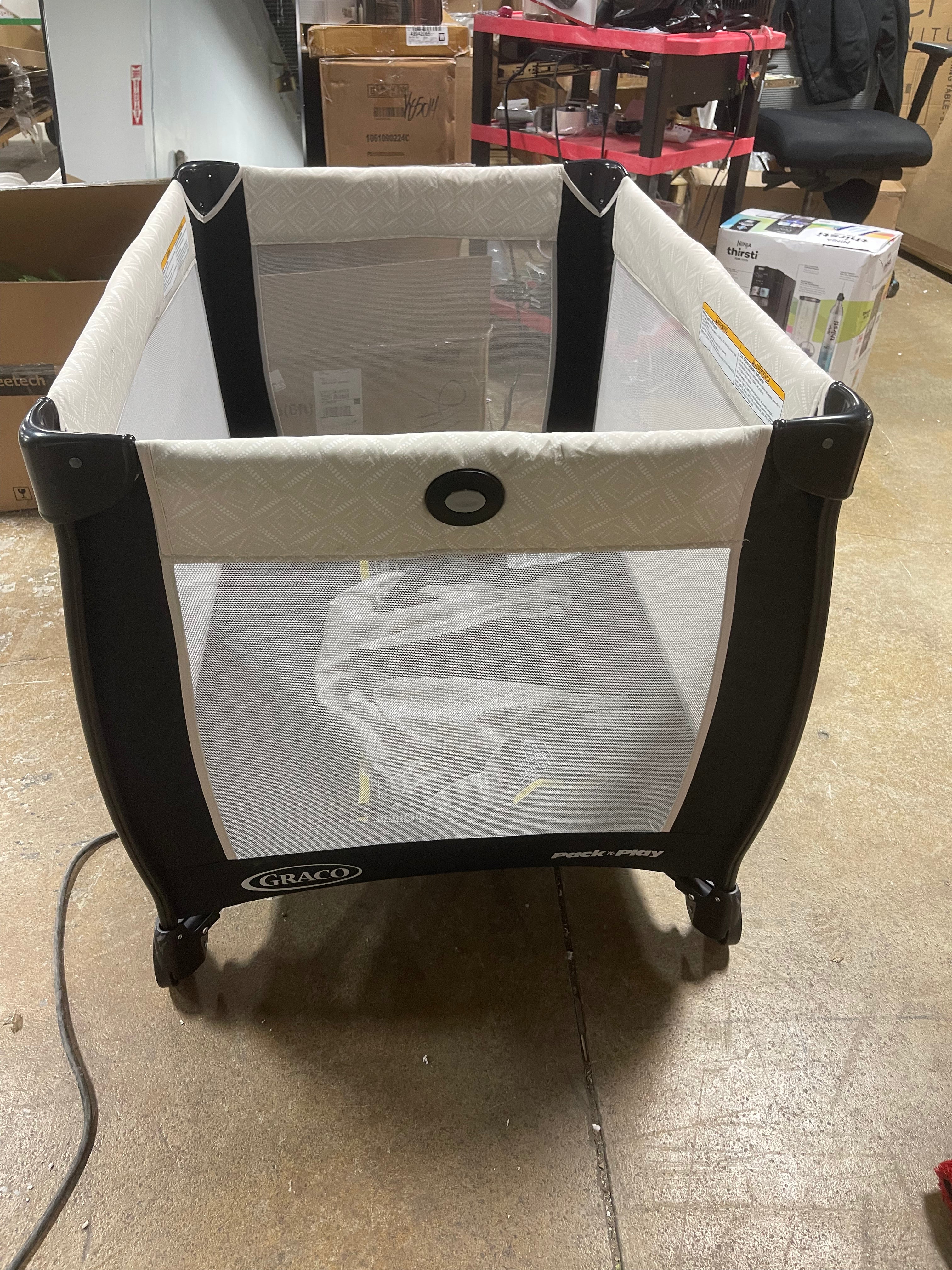 Pack 'n Play Day2Dream Travel Bassinet Playard - Lo