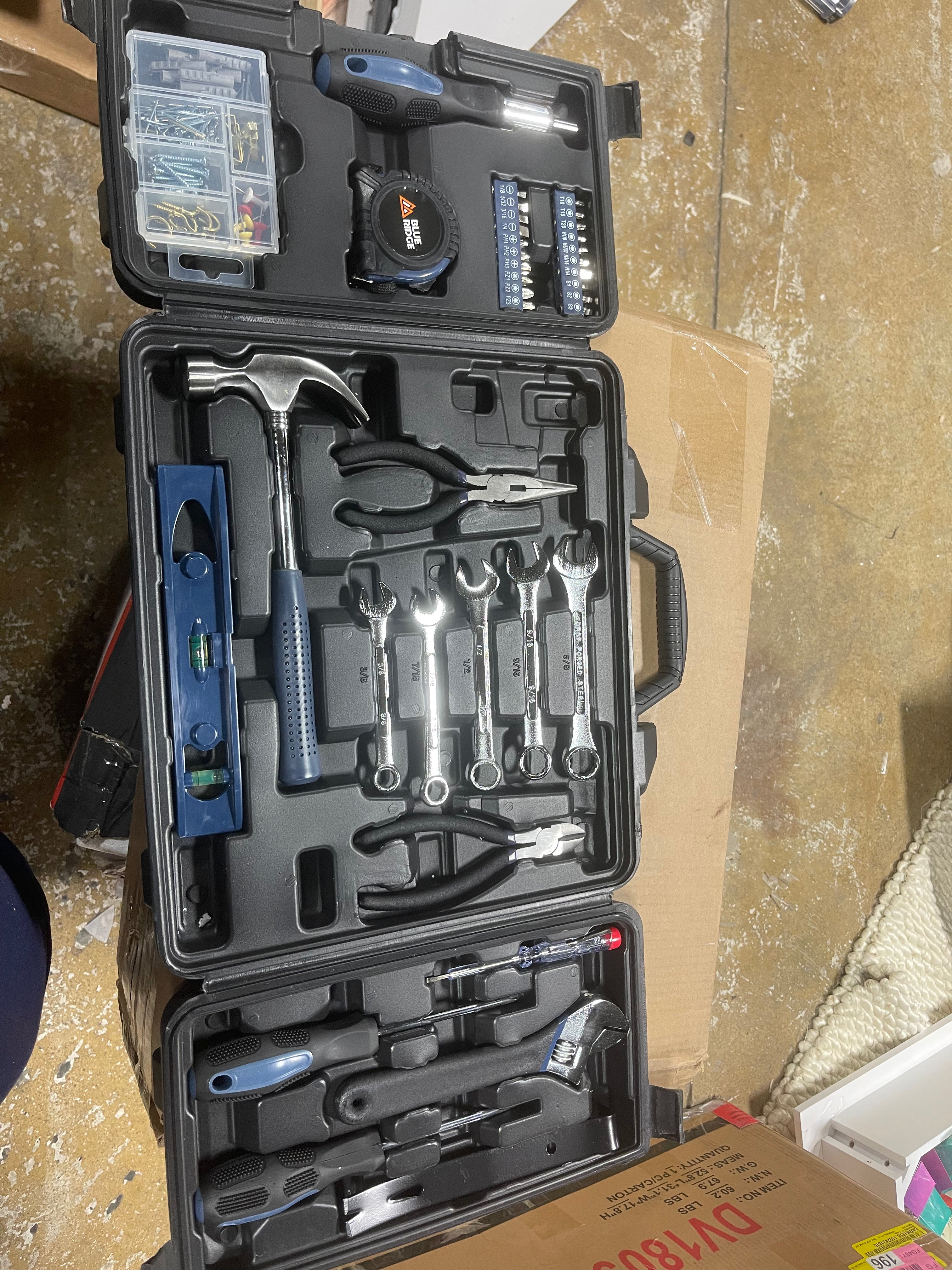 102pc Mechanics Tool Kit