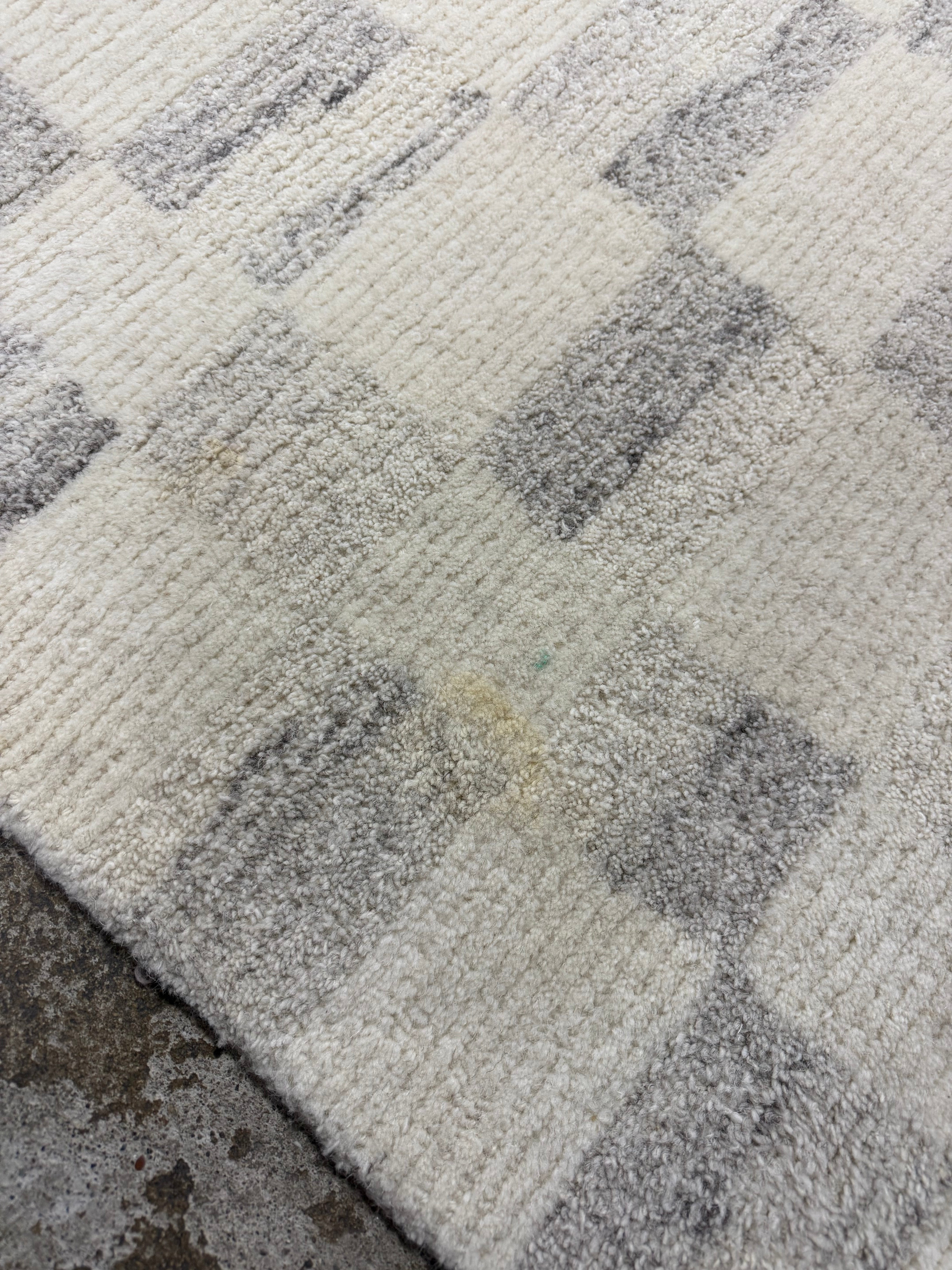 Irregular Checkerboard Tufted Rug Cream 7'x10'