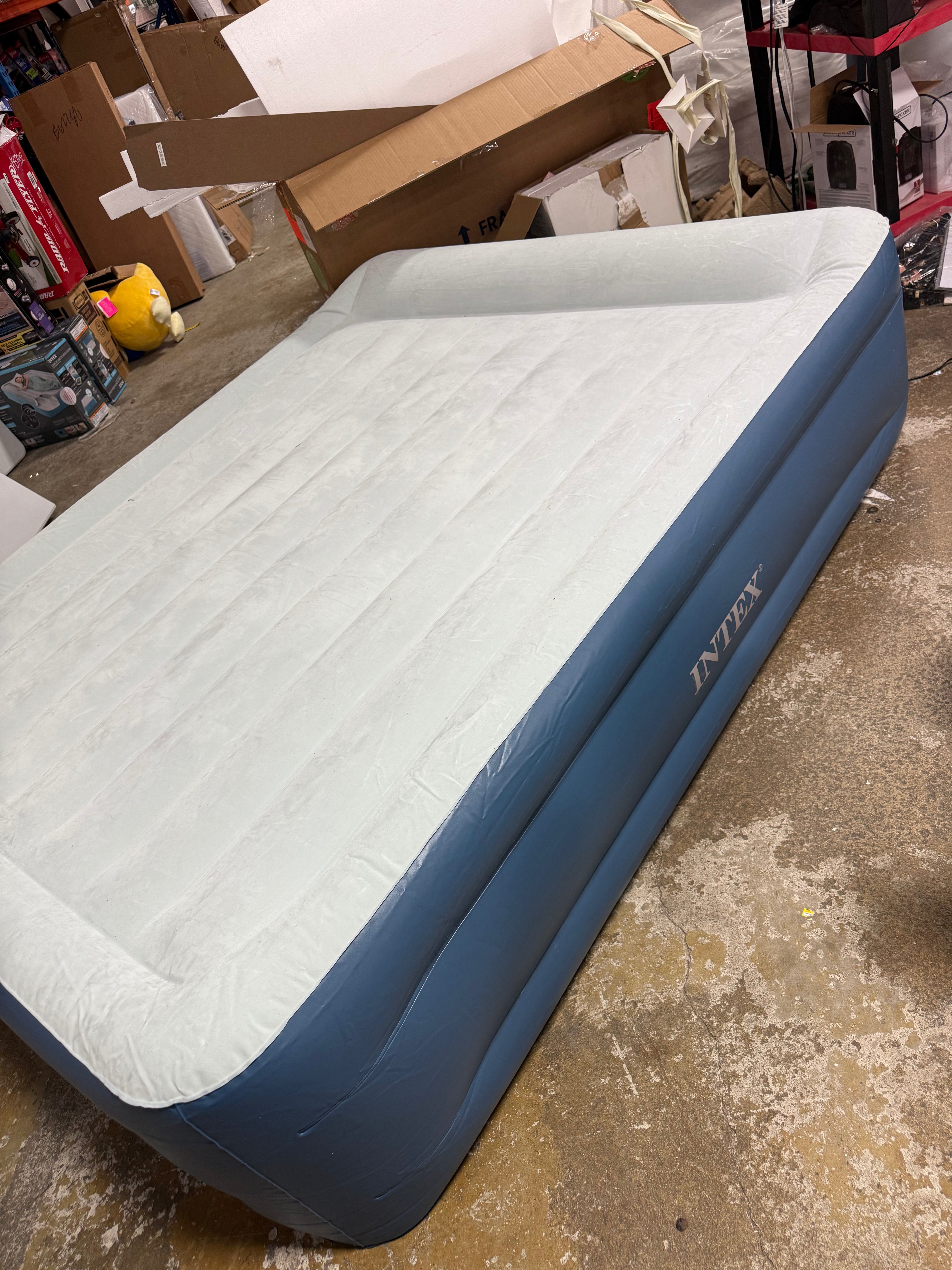 Queen Air Mattress with Pump W-B