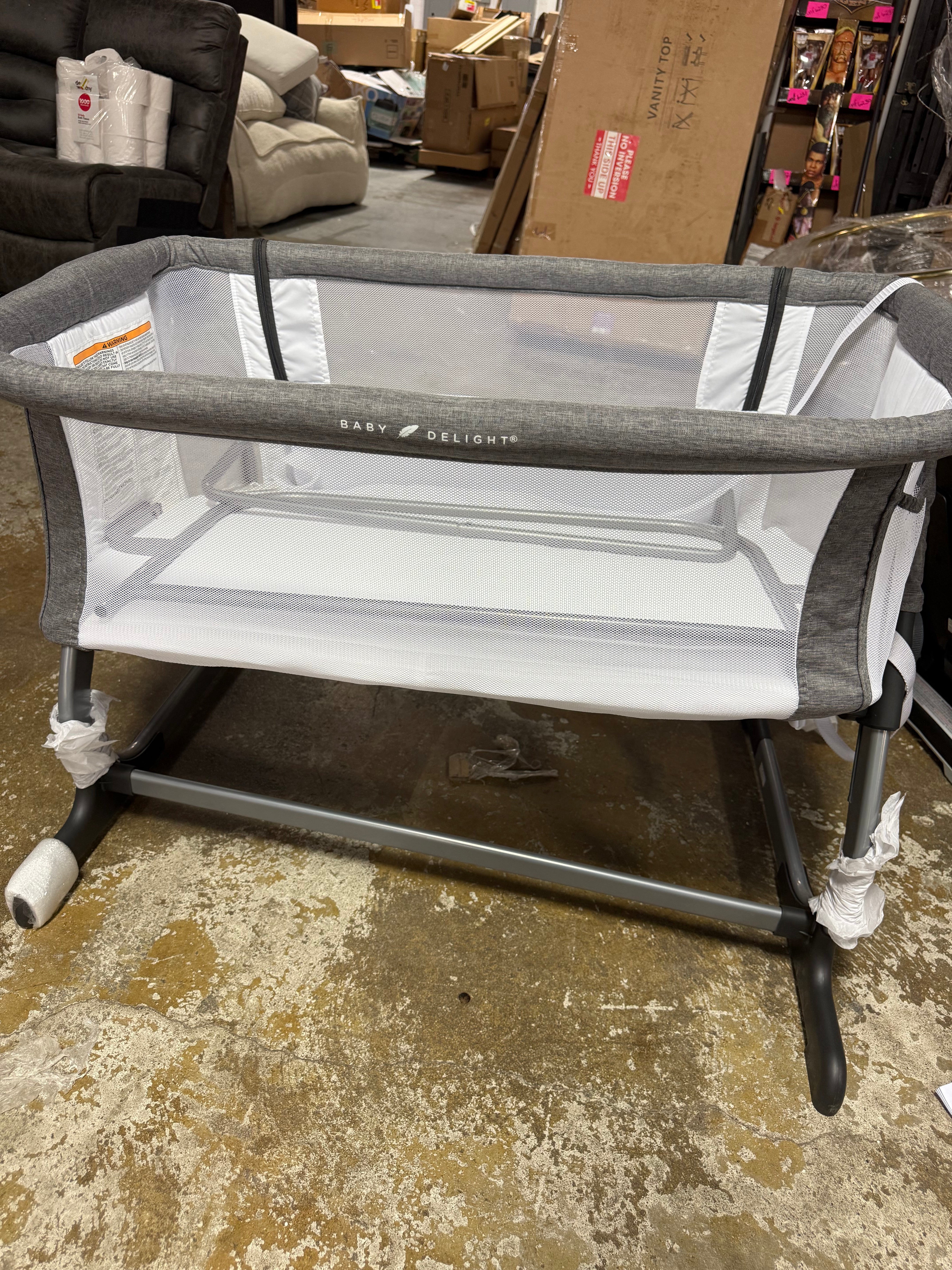 Beside Me Dreamer Bassinet and Bedside Sleeper