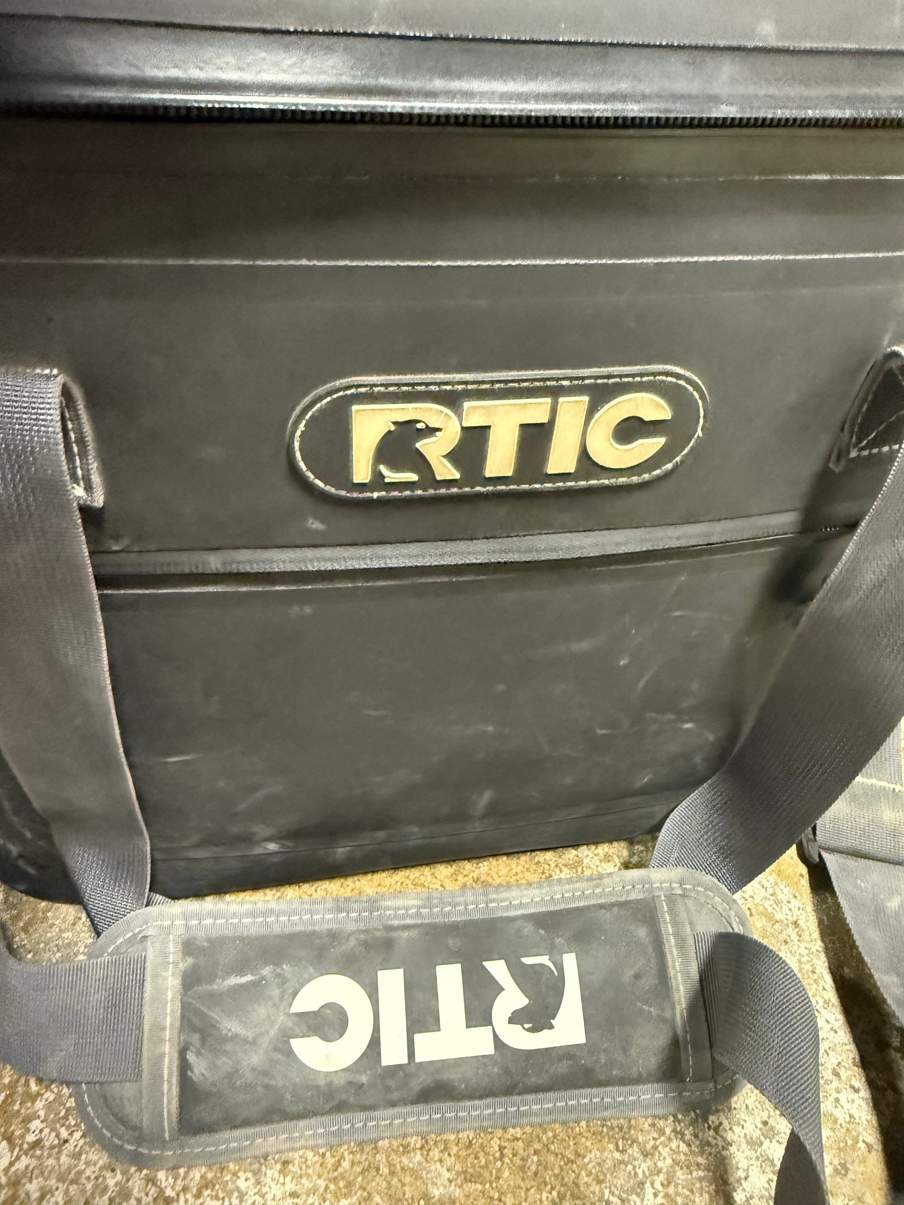 30 Cans Soft Sided Cooler