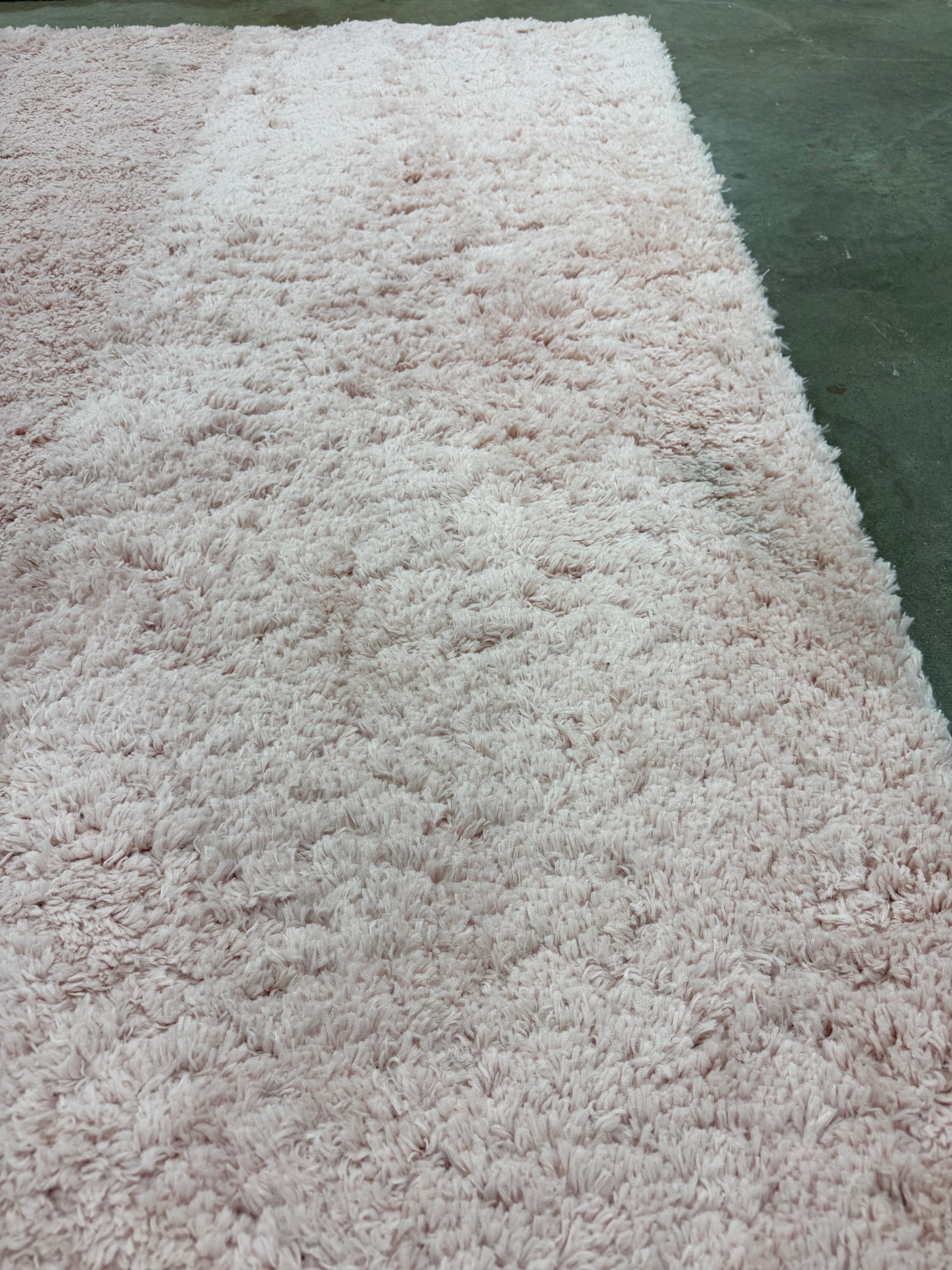 Plush Shag Rug 7'x10'