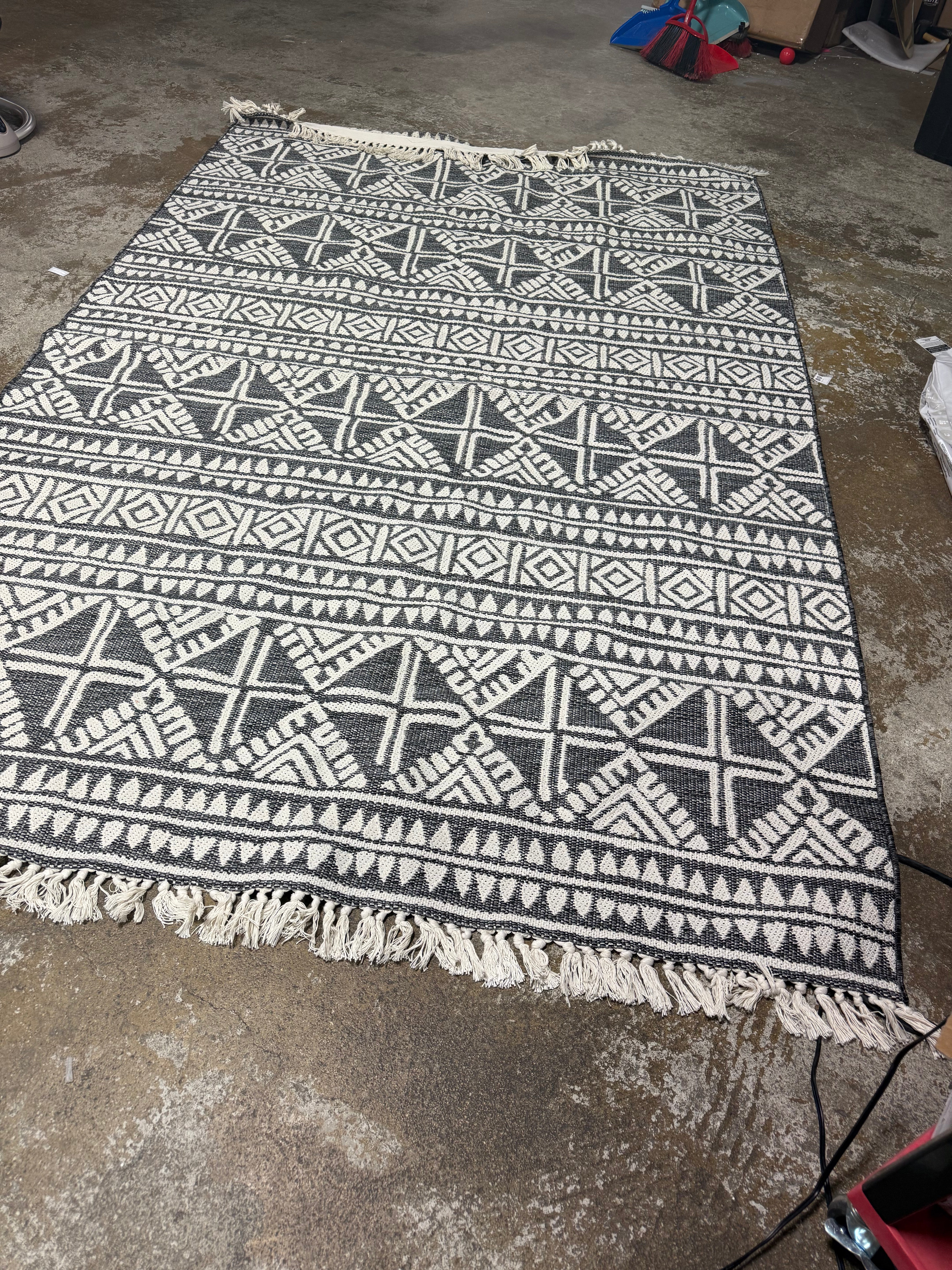 Outdoor Rug Tasseled Charcoal 6'x9'