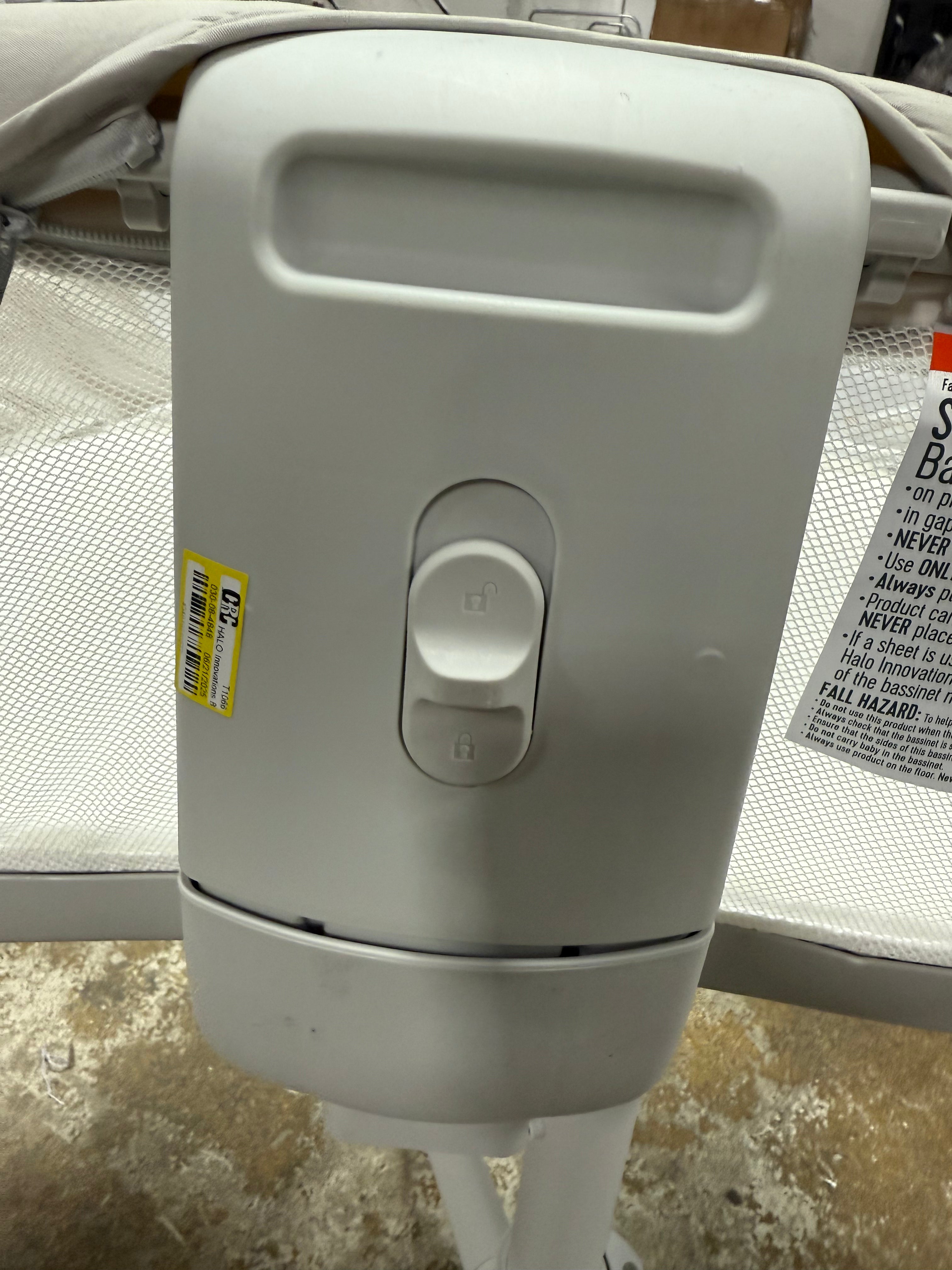 BassiNest Swivel Sleeper