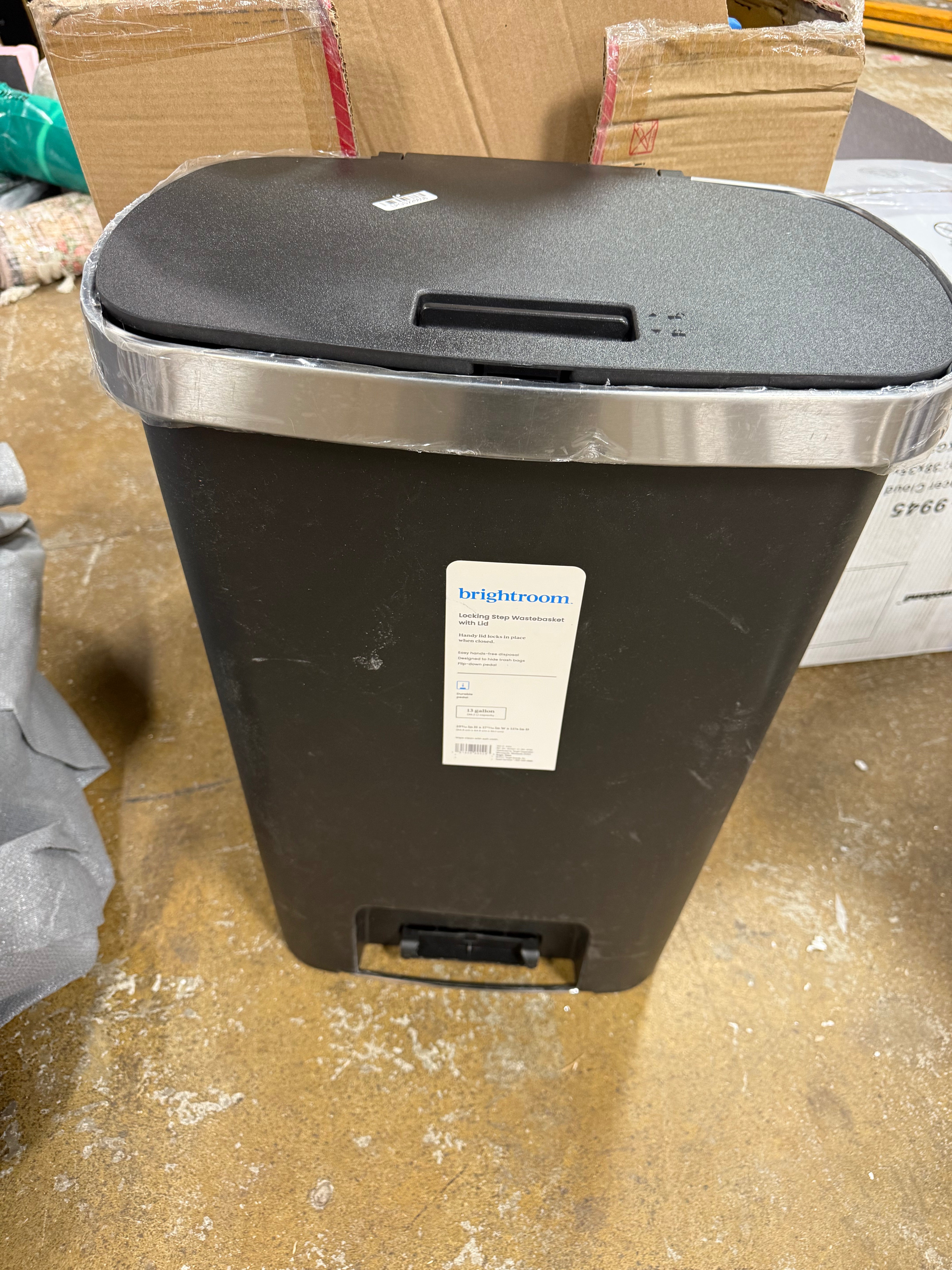 Plastic Locking Lid Step Trash Can Black - Indoor Kitchen, Spot Clean