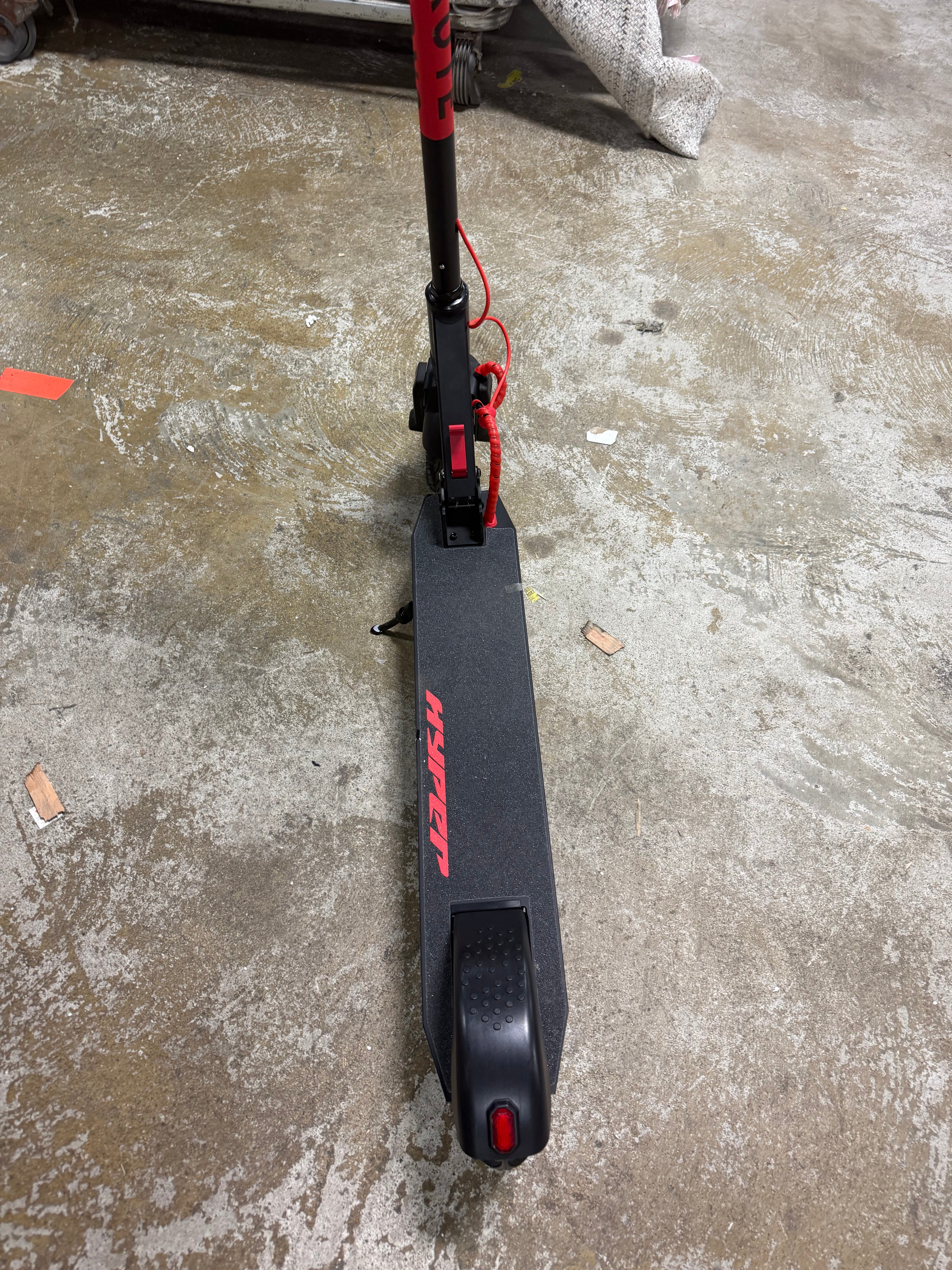 Skute Folding Electric Scooter Lithium Battery Powered - Black/Red