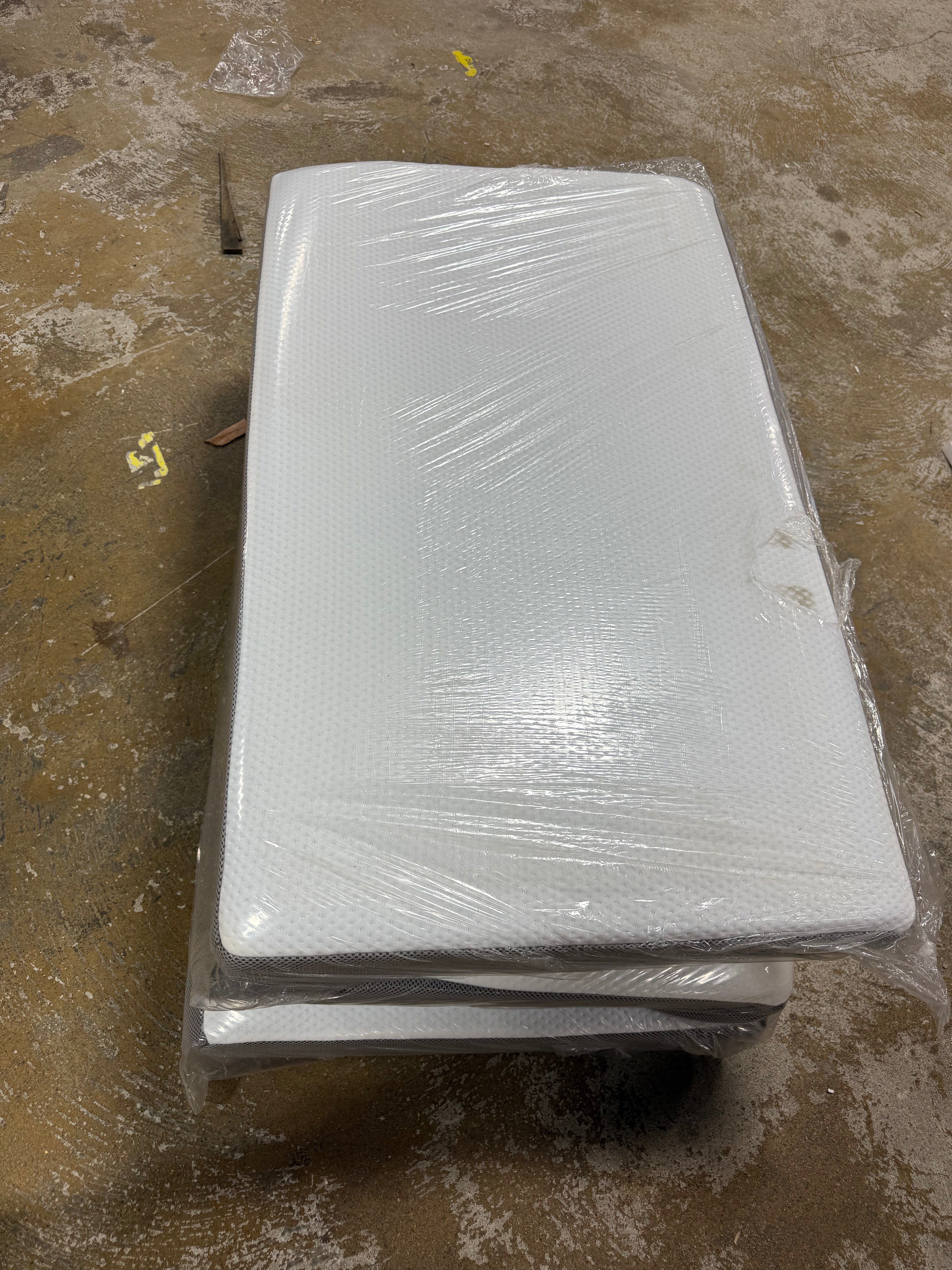 Portable Tri Folding Gel Memory Foam Mattress