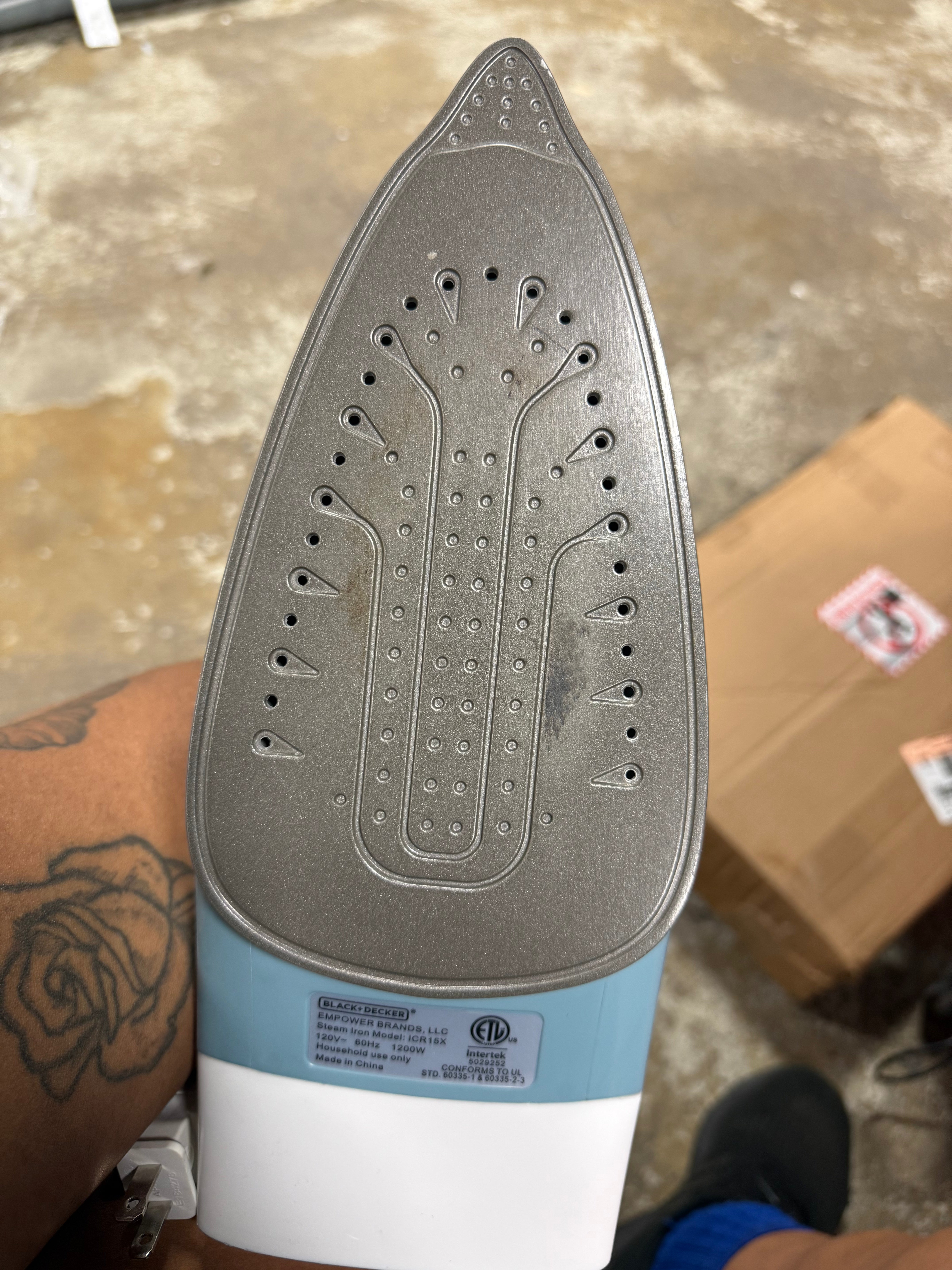 Steam Iron Retractable Cord Gray