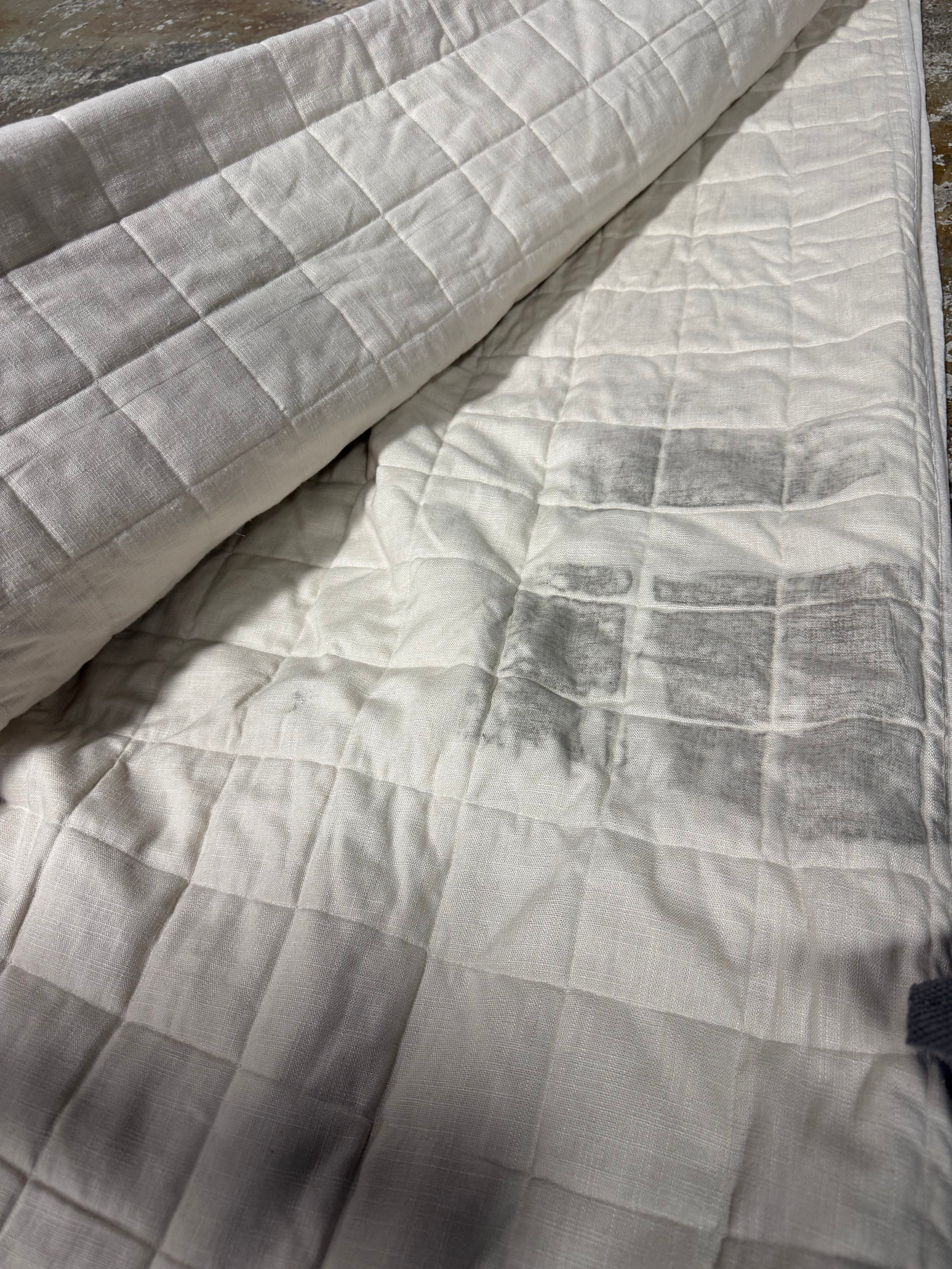 Heavyweight Linen Blend Quilt - King