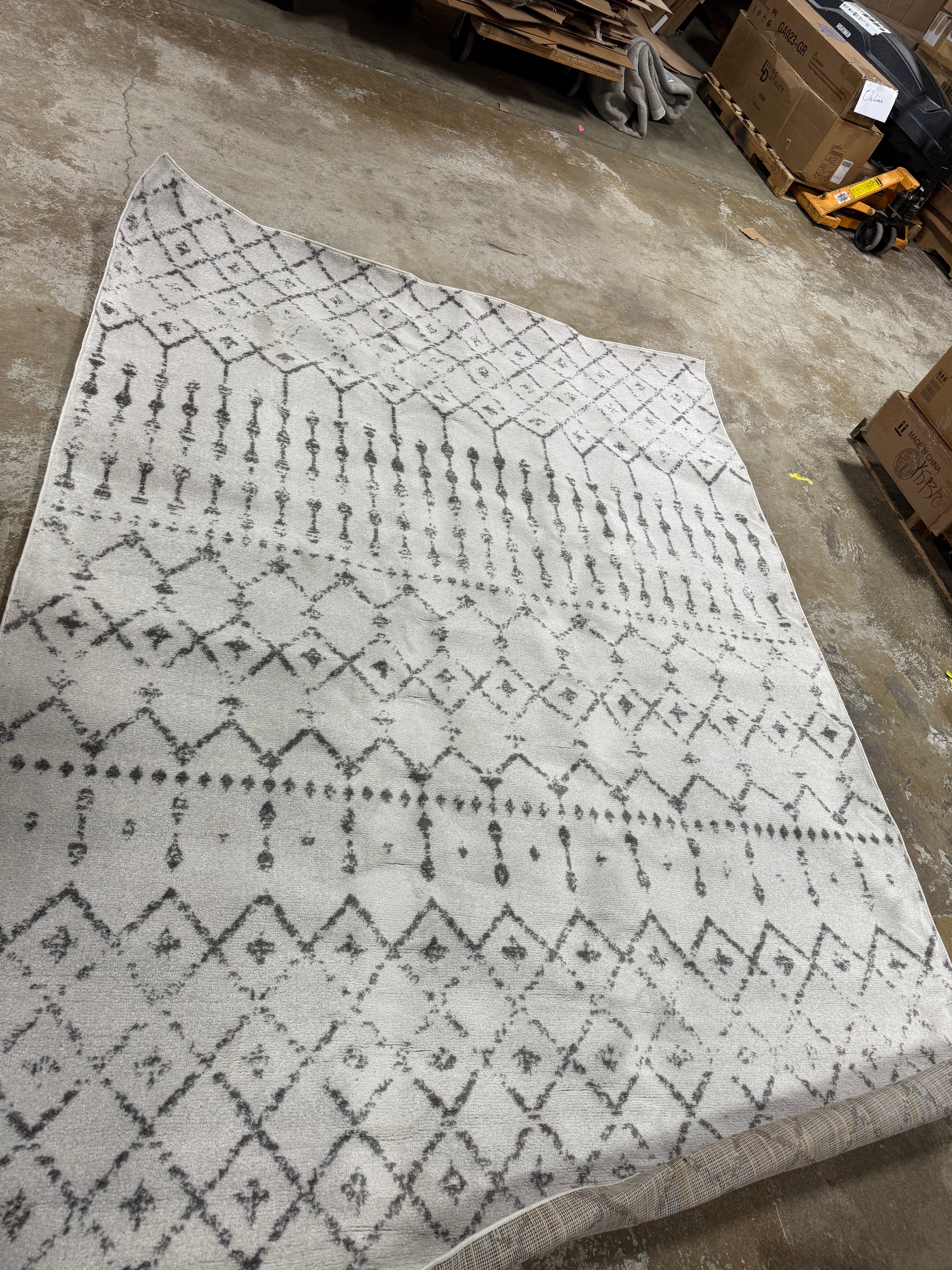 Moroccan Blythe Area Rug 6'7"x9'