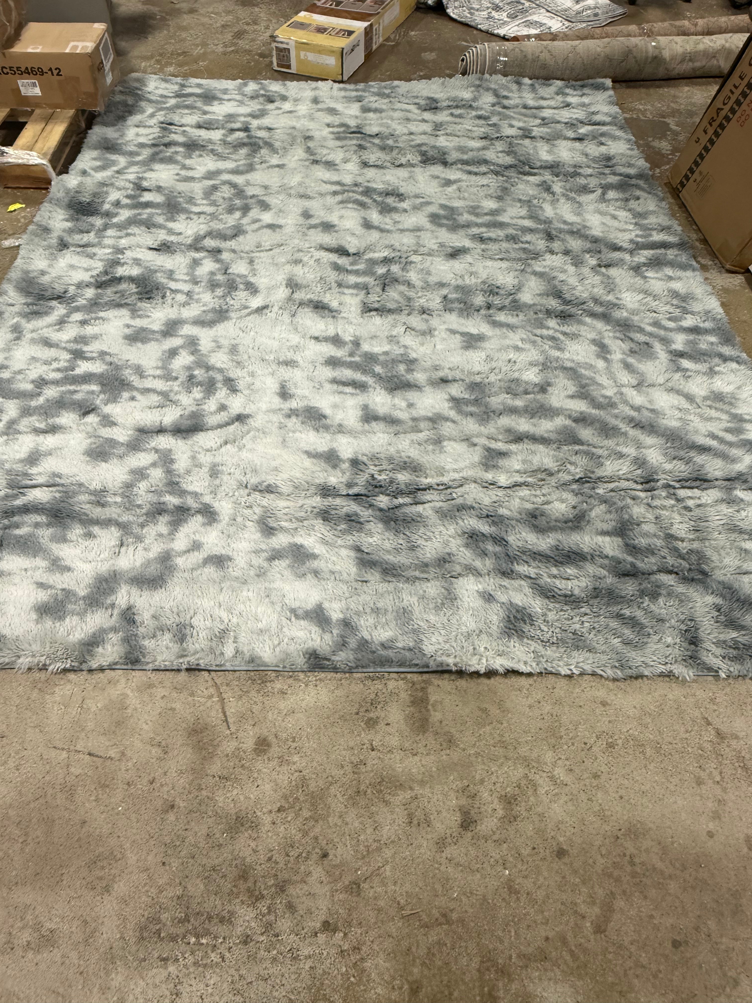 Antonije Tie Dye Shag Area Rug in Gray 8'x10'