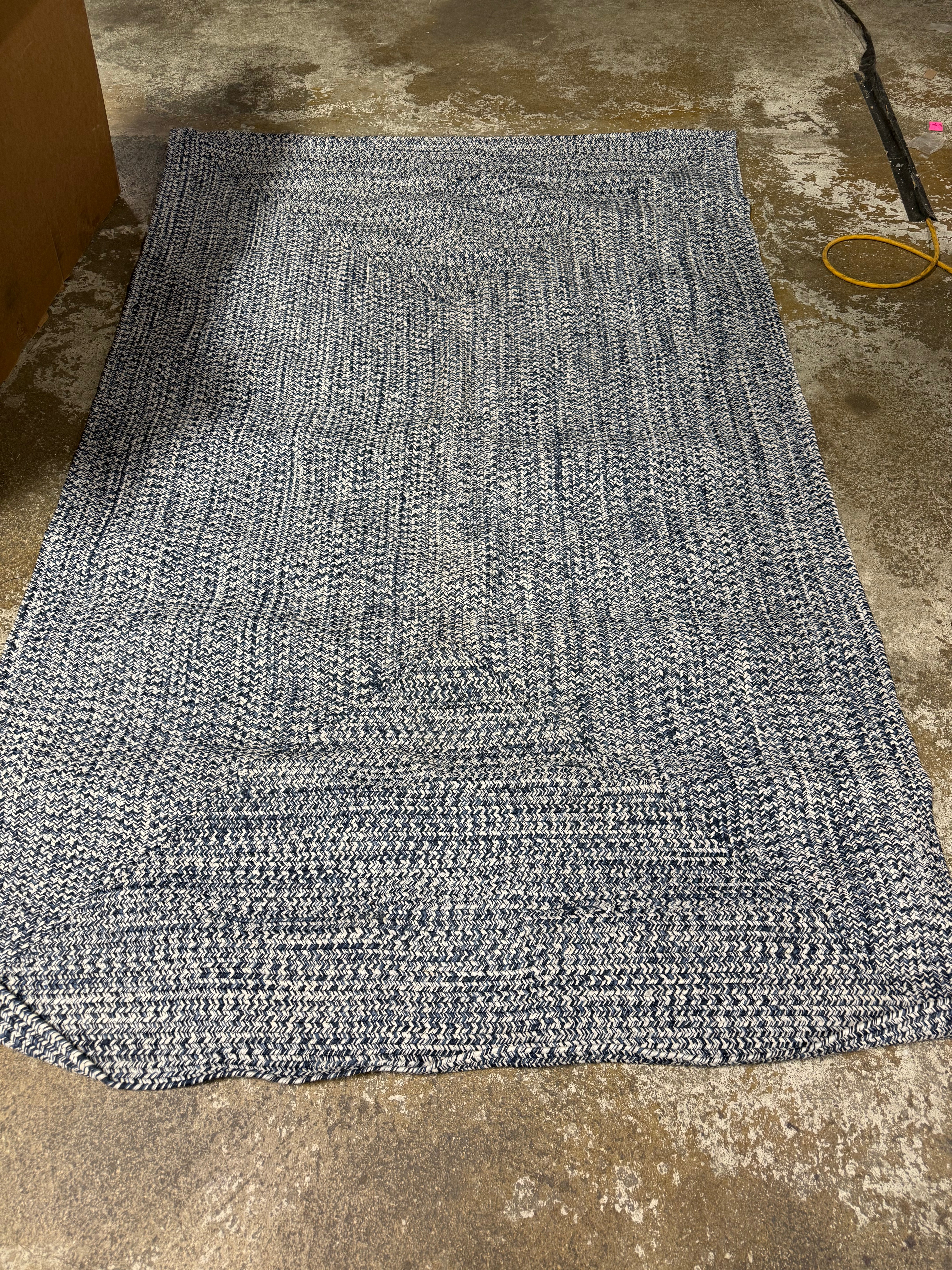 Braided Indoor/Outdoor Area Rug 8'x10'
