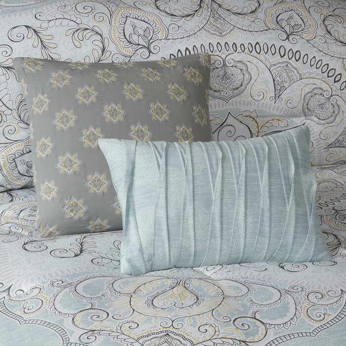 4 pc Set Cal King Comforter Set
