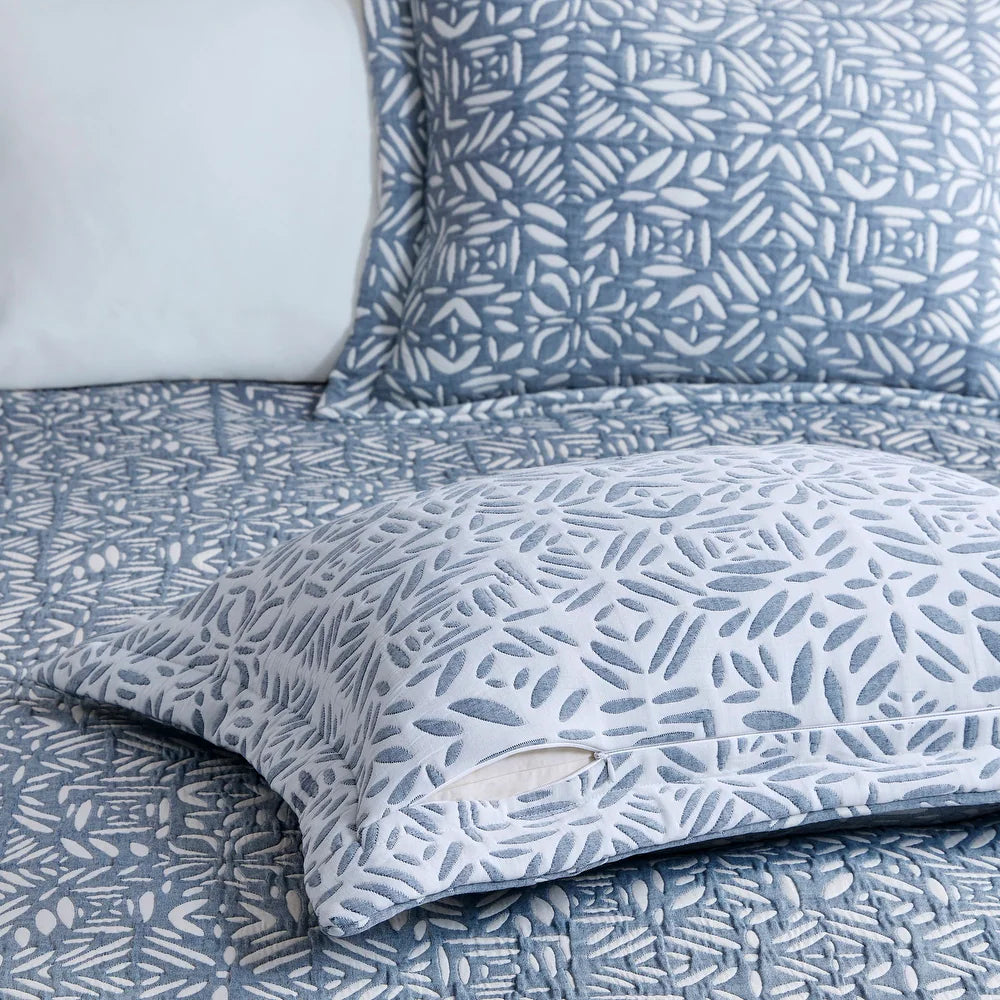 Harmony 4 Piece Oversized Reversible Matelasse Coverlet Set with Throw Pillow - Blue - Queen