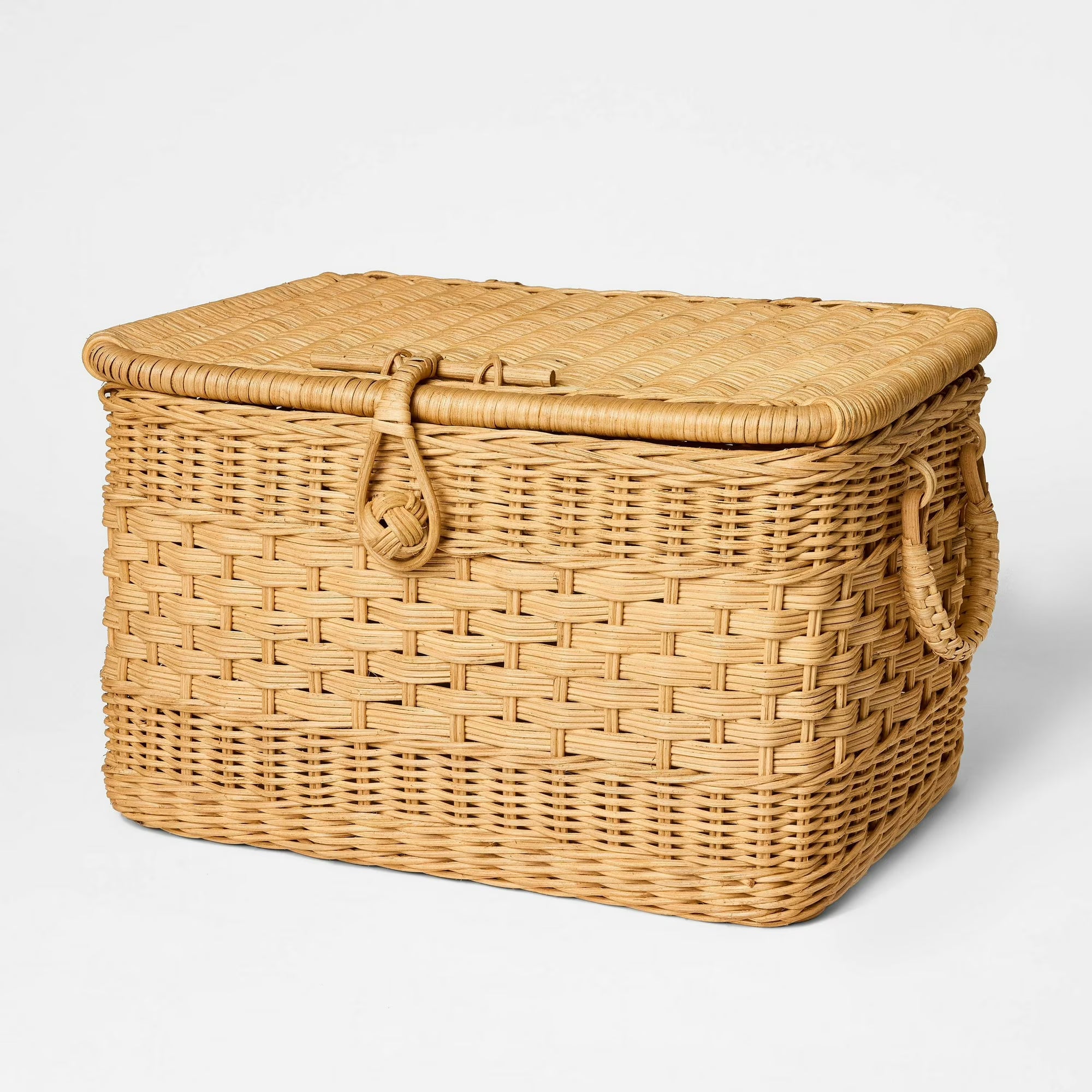 Medium Lidded Rattan Basket SHOWROOM ITEM