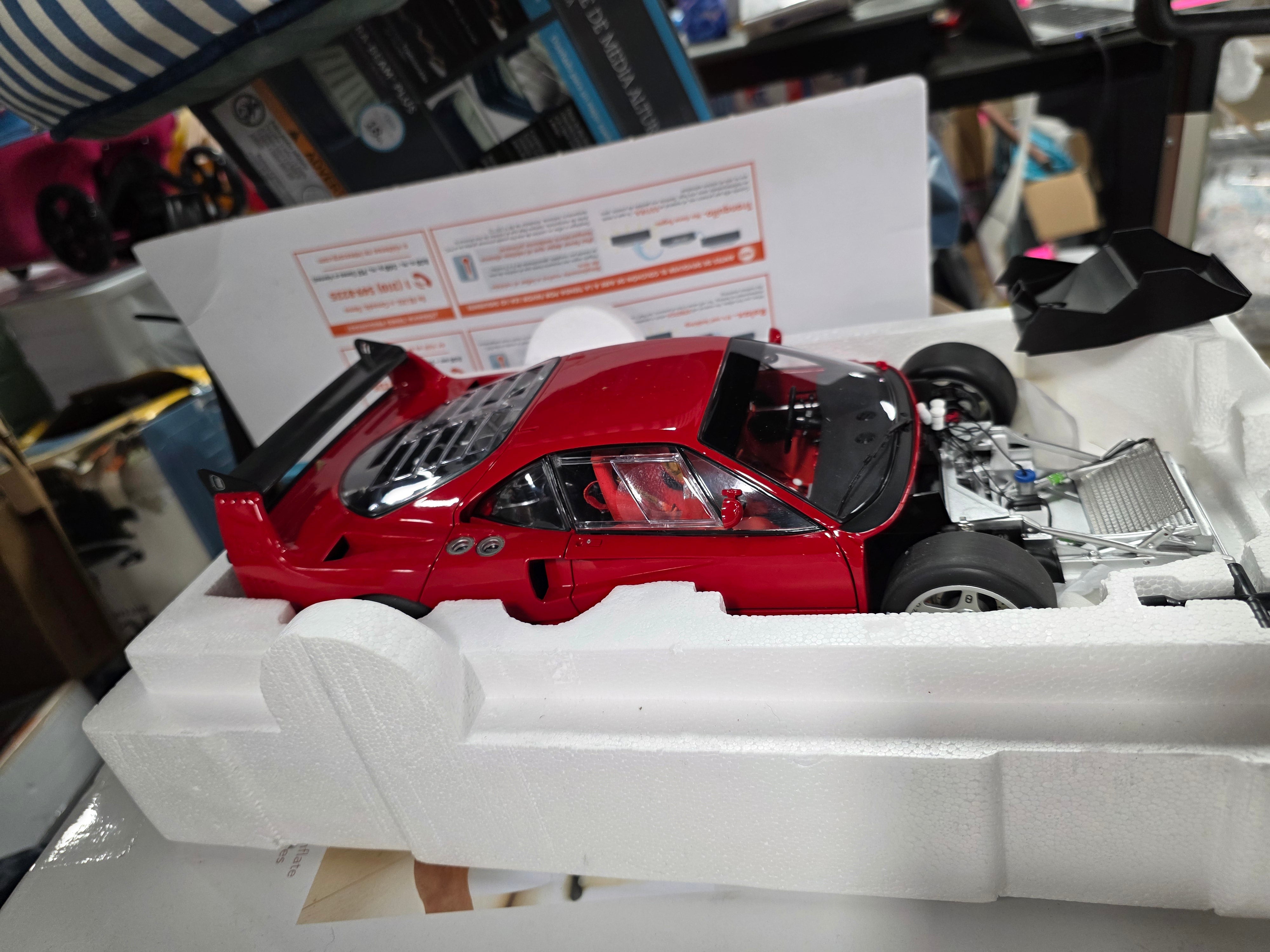1/18 Kyosho Ferrari F40 (Red) Diecast Car Model
