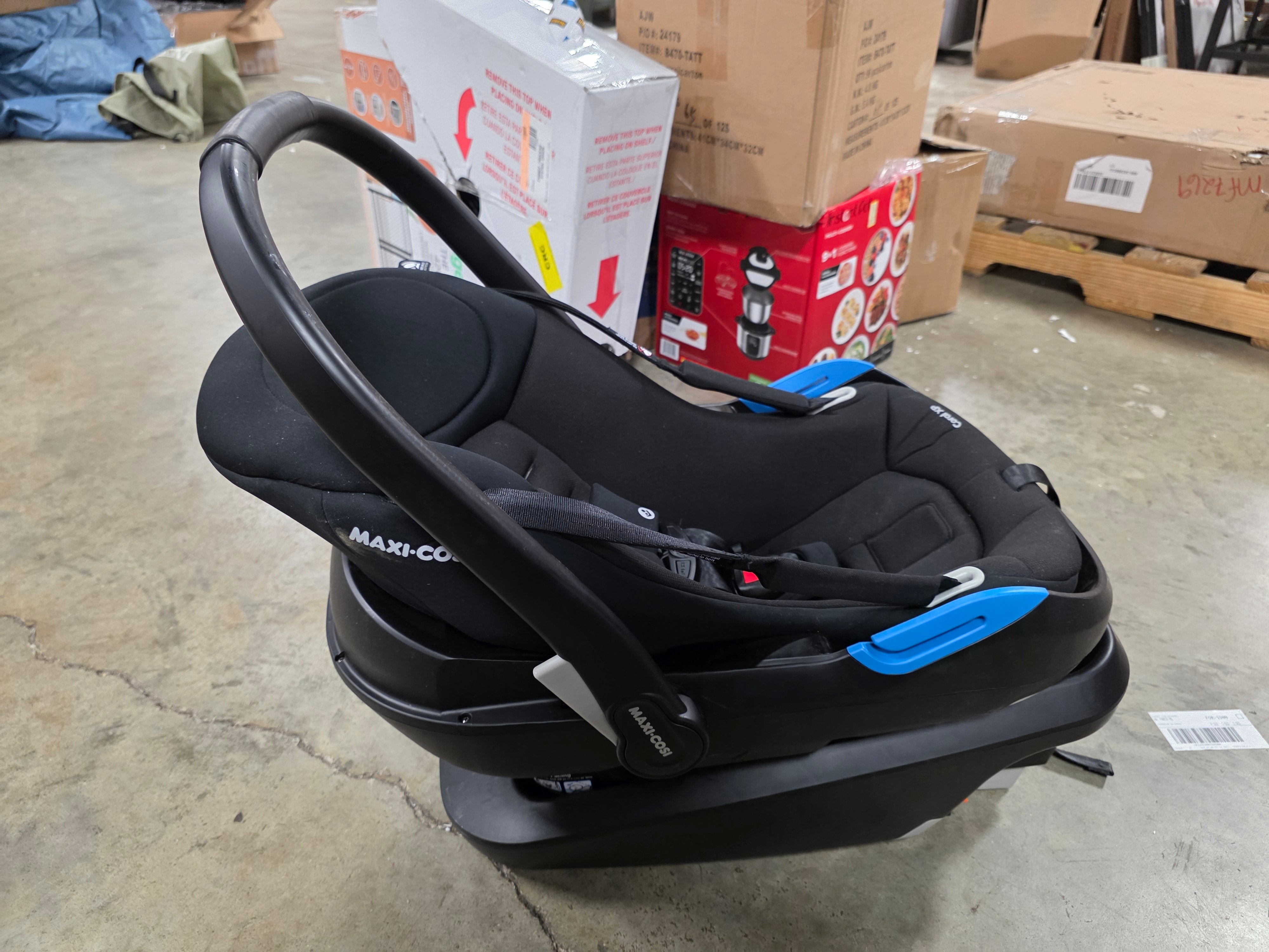 Coral XP Infant Car Seat - Essential Graphite