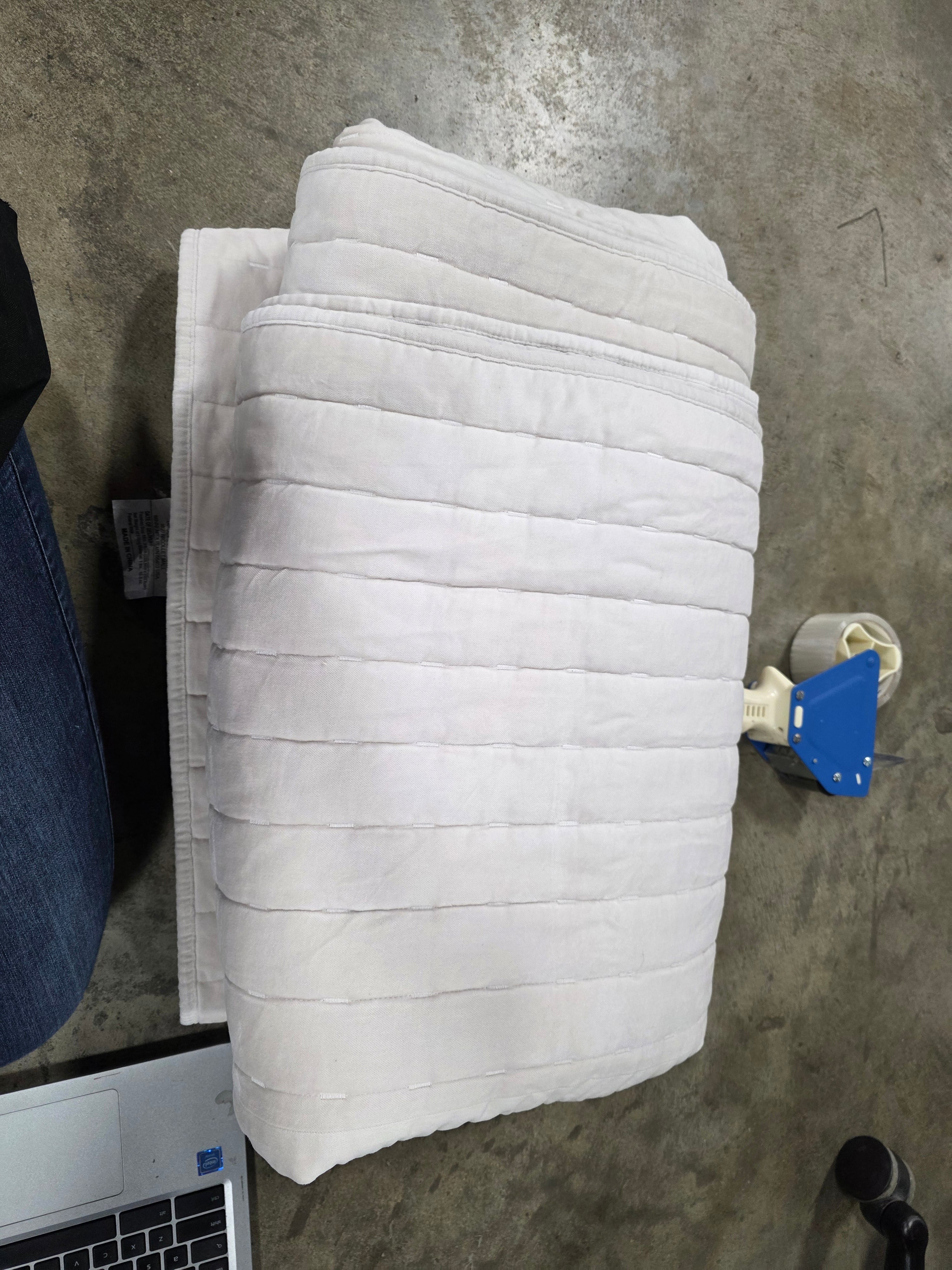 Channel Stitch Velvet Quilt Full/Queen