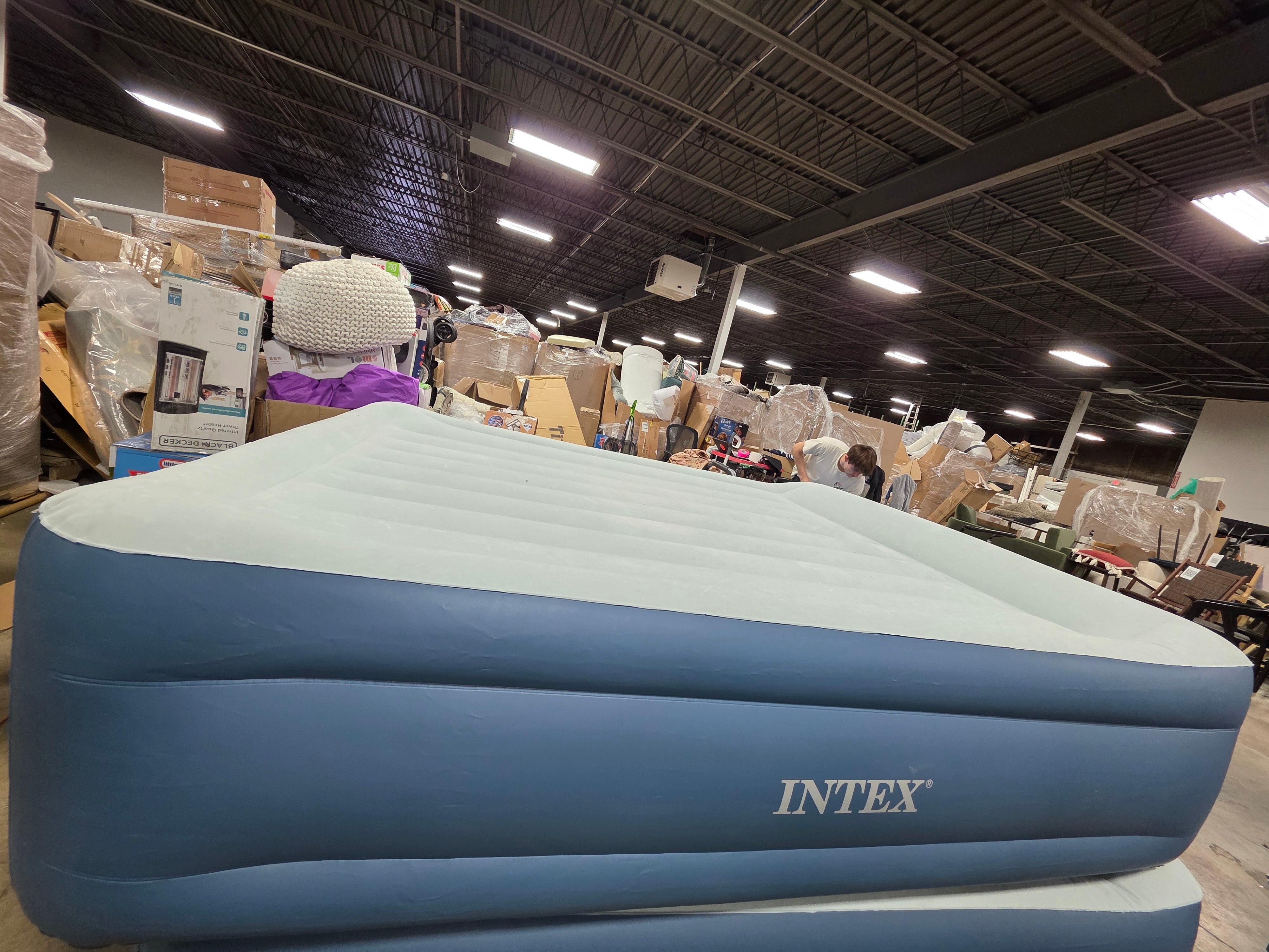 Elevated  Pillow Rest Queen Air Mattress with Internal Pump - Off-White/Blue