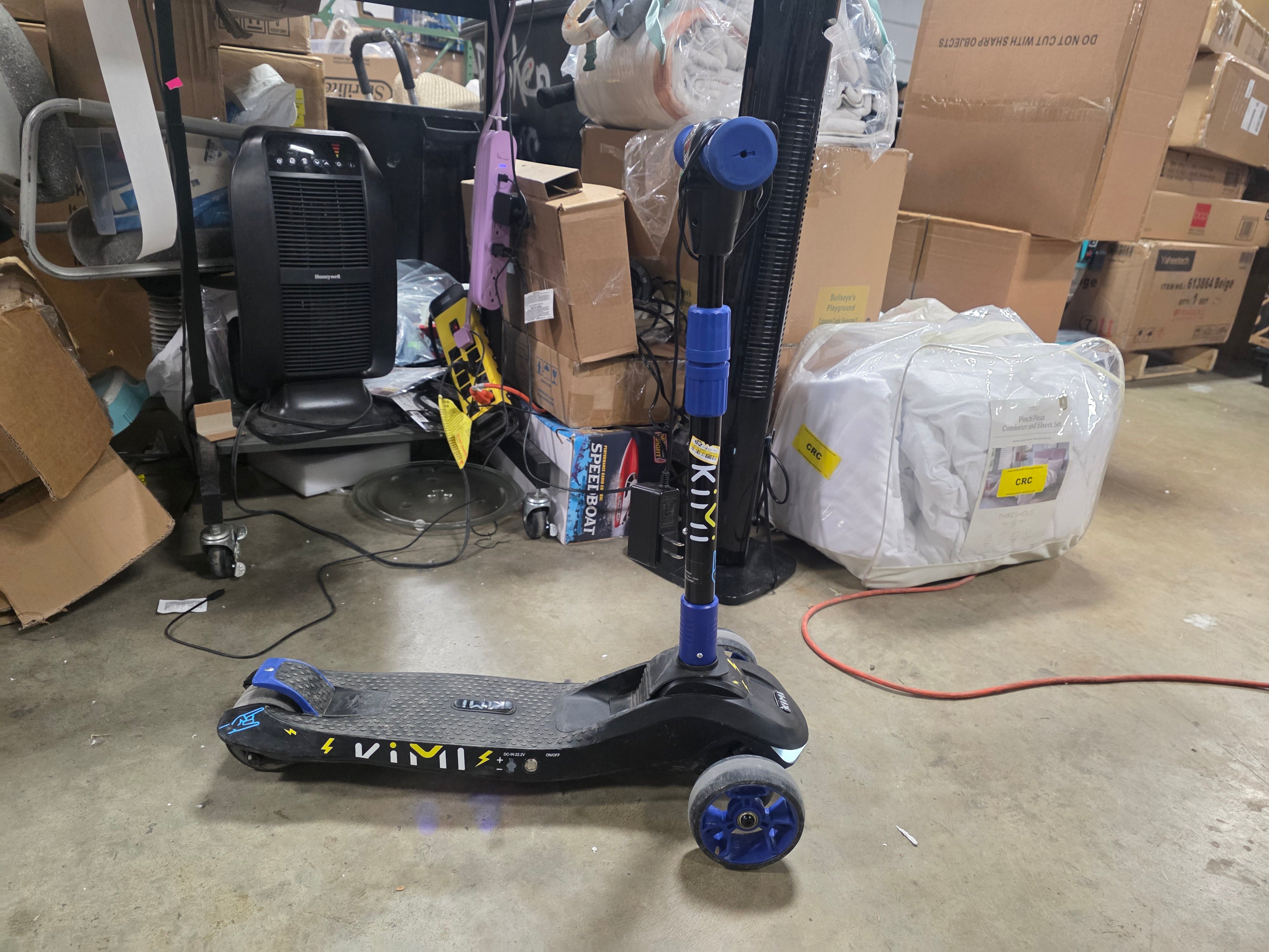 Kids Electric Scooter Light-Up Wheels Blue Lean-to-Steer 5 mph