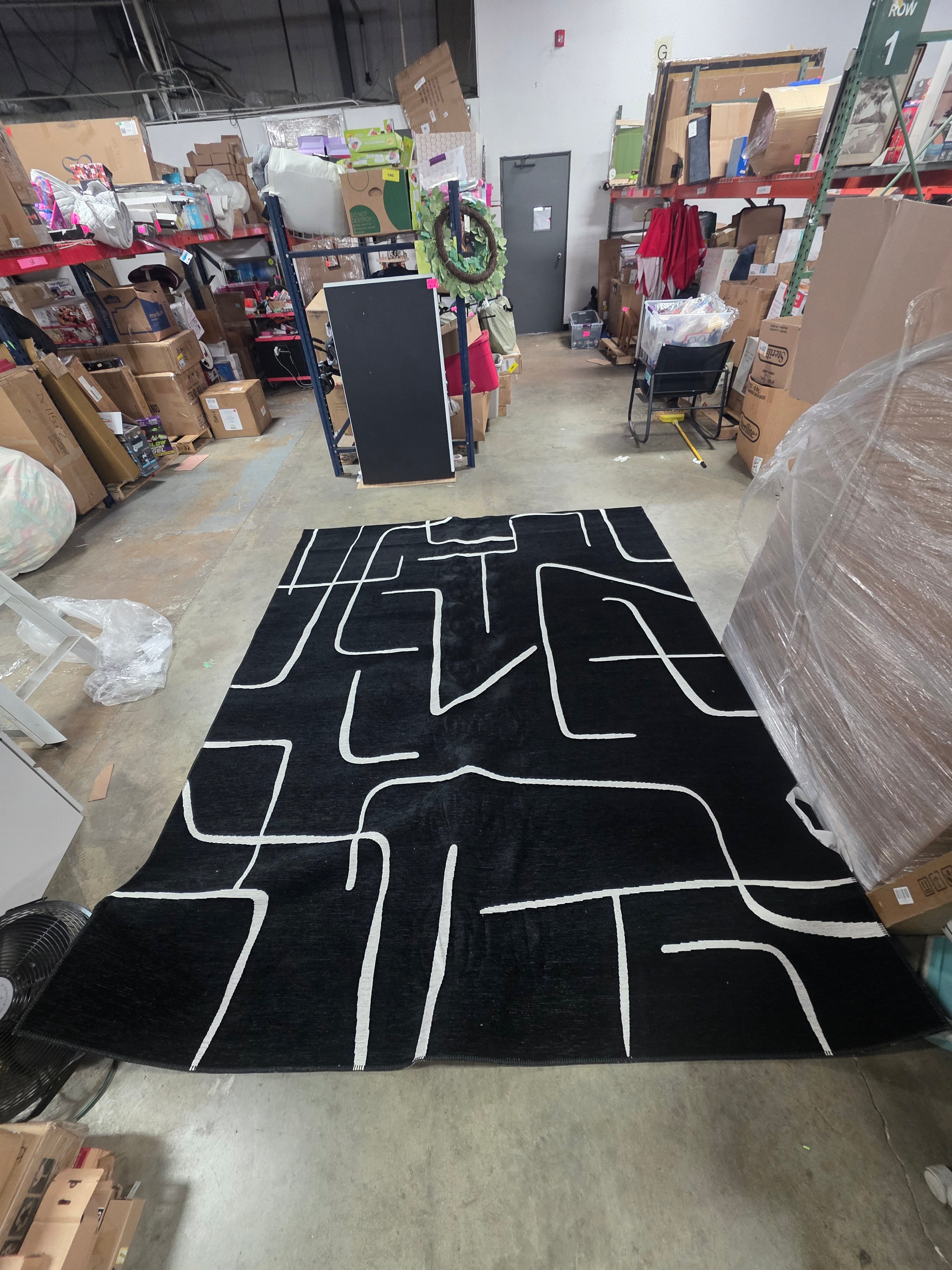 Abstract Lines Outdoor Area Rug Black 7'10"x10'