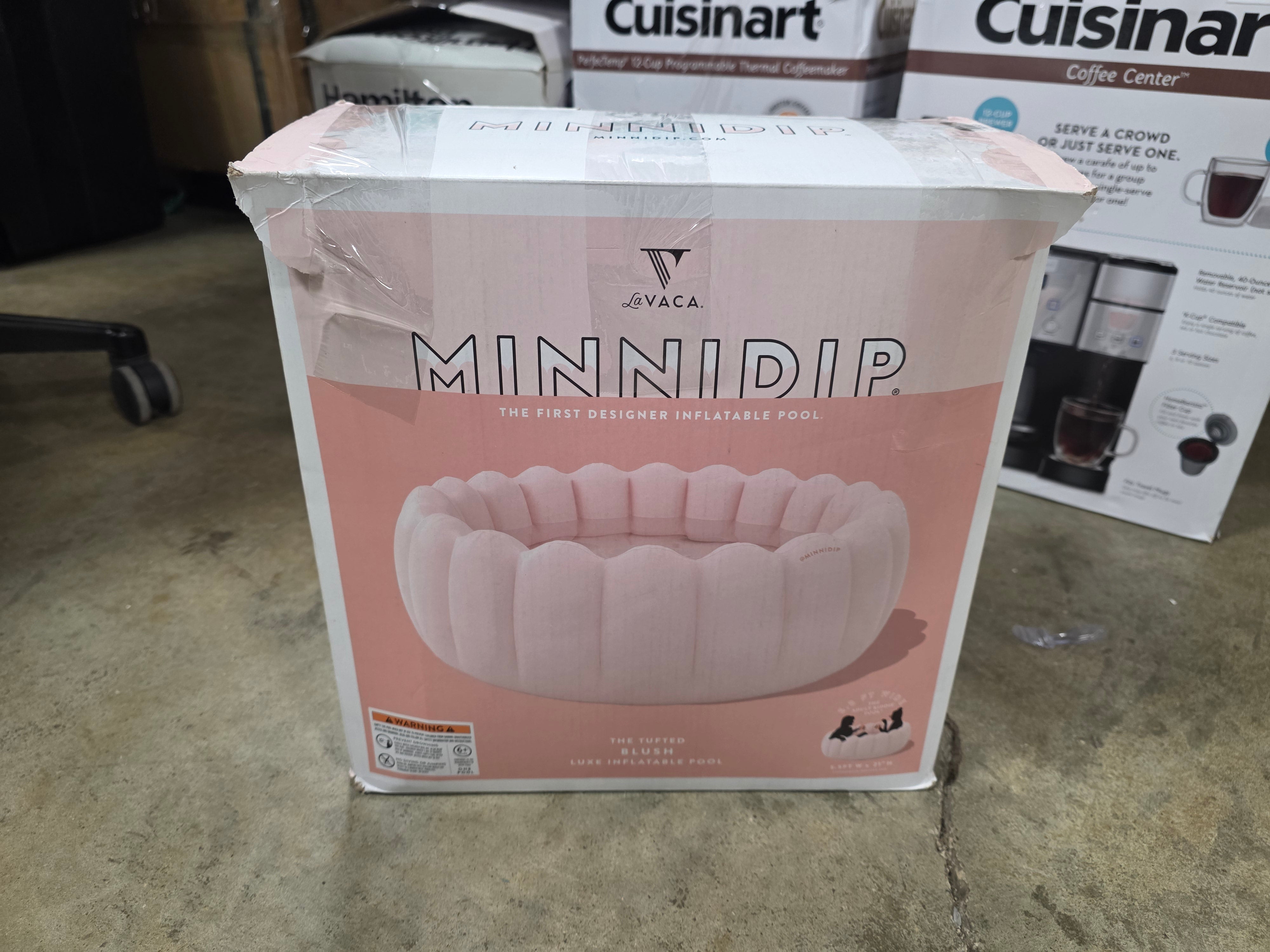The Blush Tufted Luxe Inflatable Pool