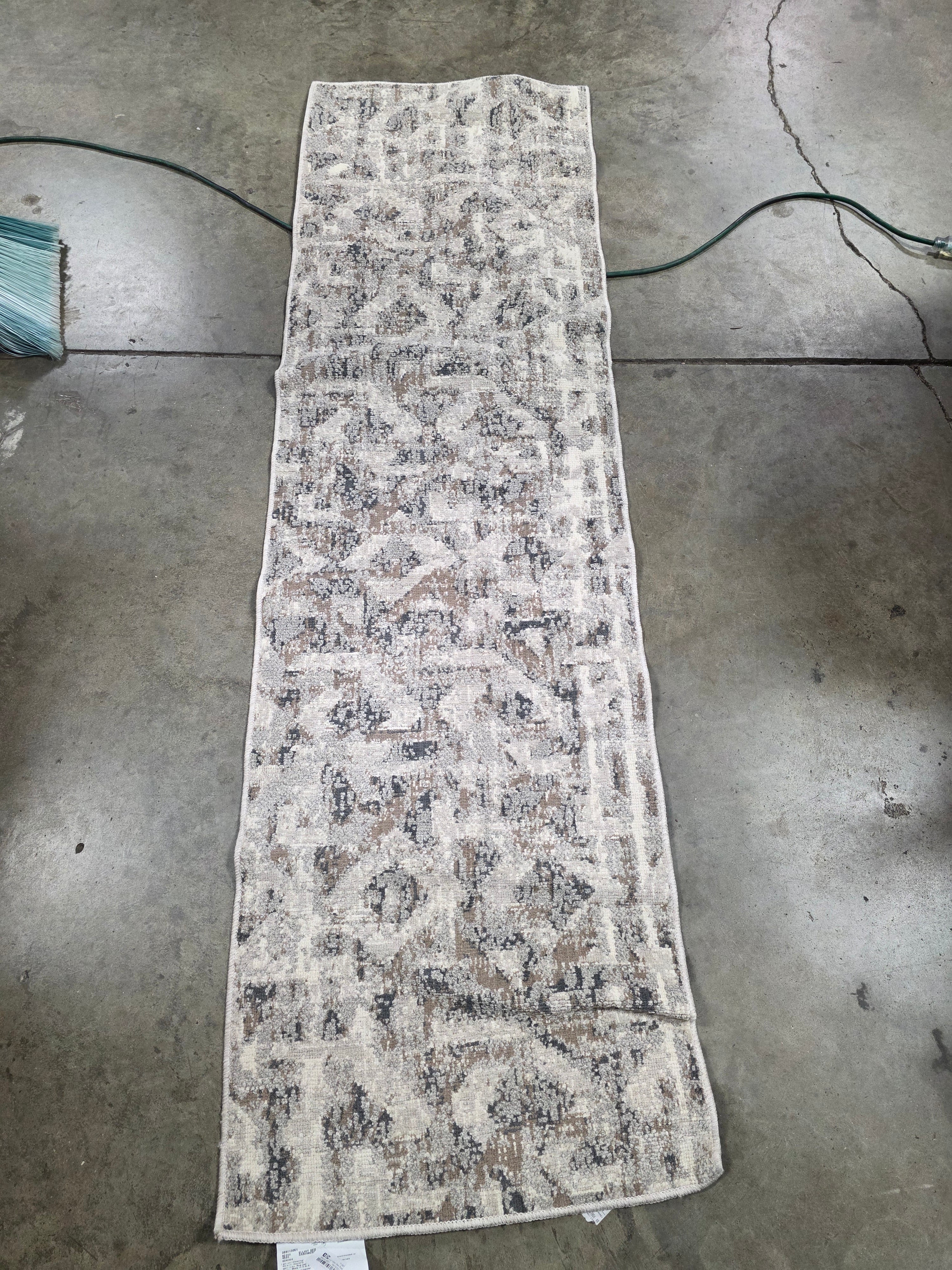 Eliot Geo Area Rug 2'x7'