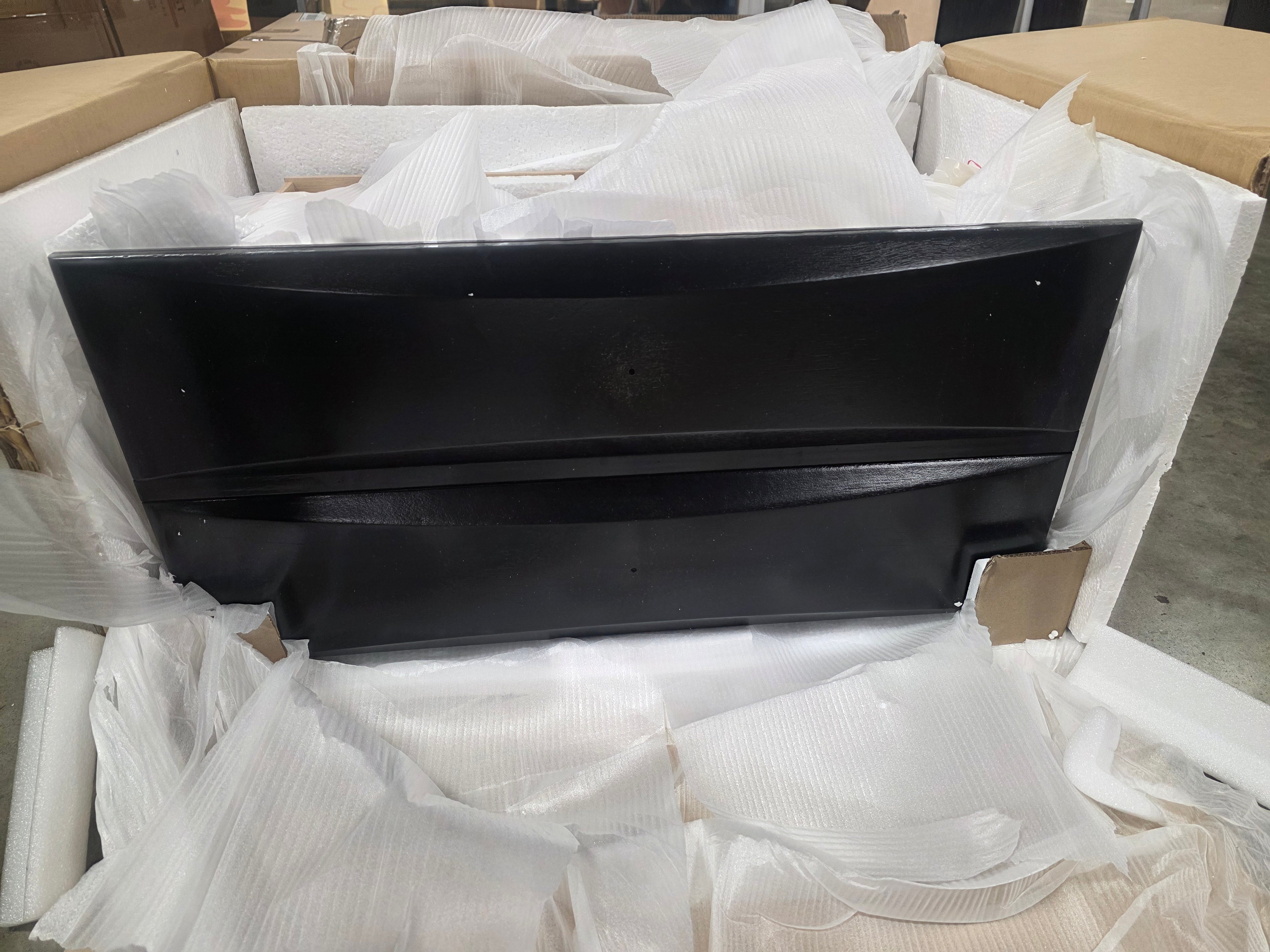 Crowson Storage Platform Bed - Queen - 3 BOXES
