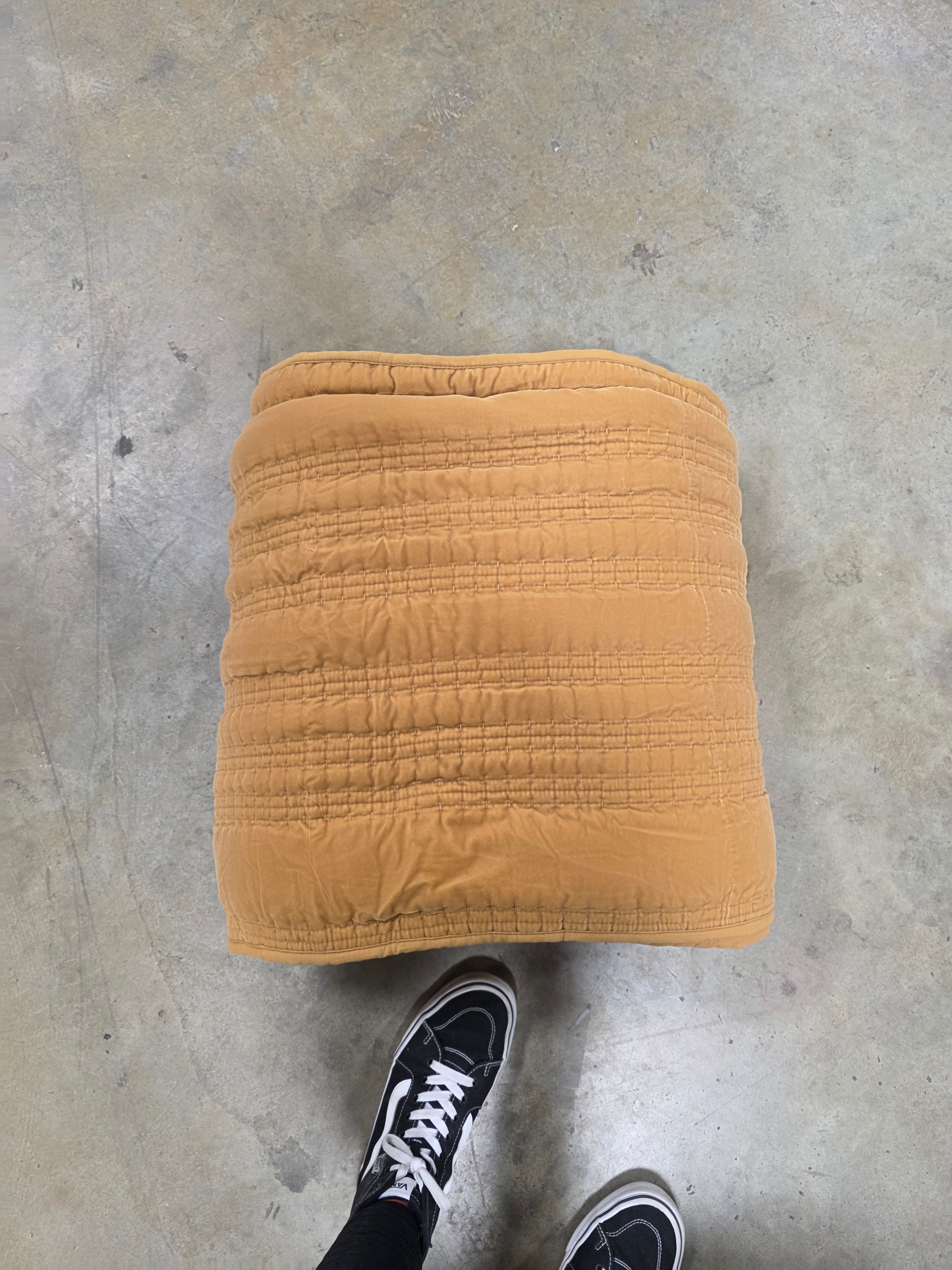 Lofty Velvet Quilt - King