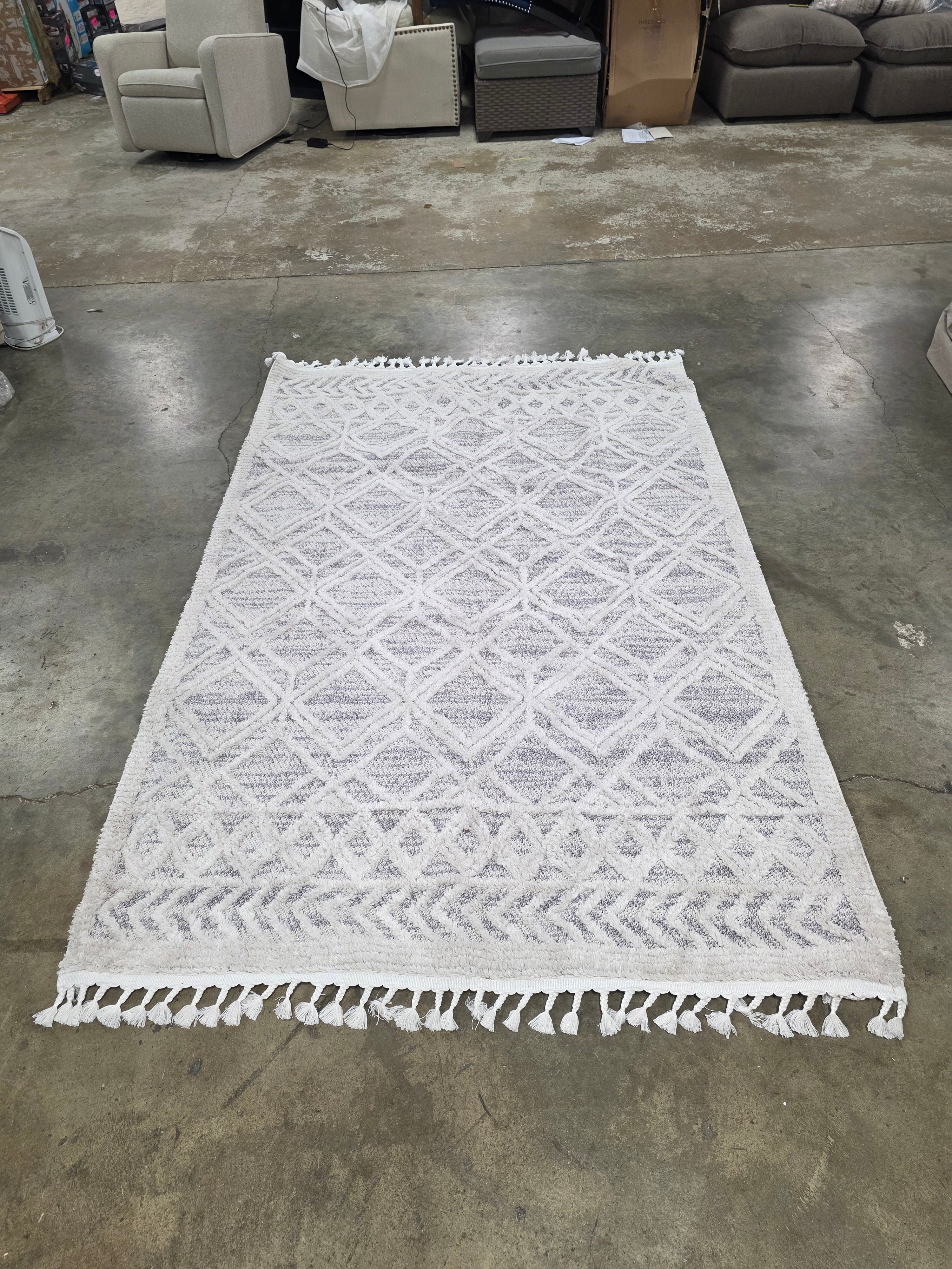 Ansley Moroccan Lattice Tassel Indoor Area Rug - 5'3"x7'7"