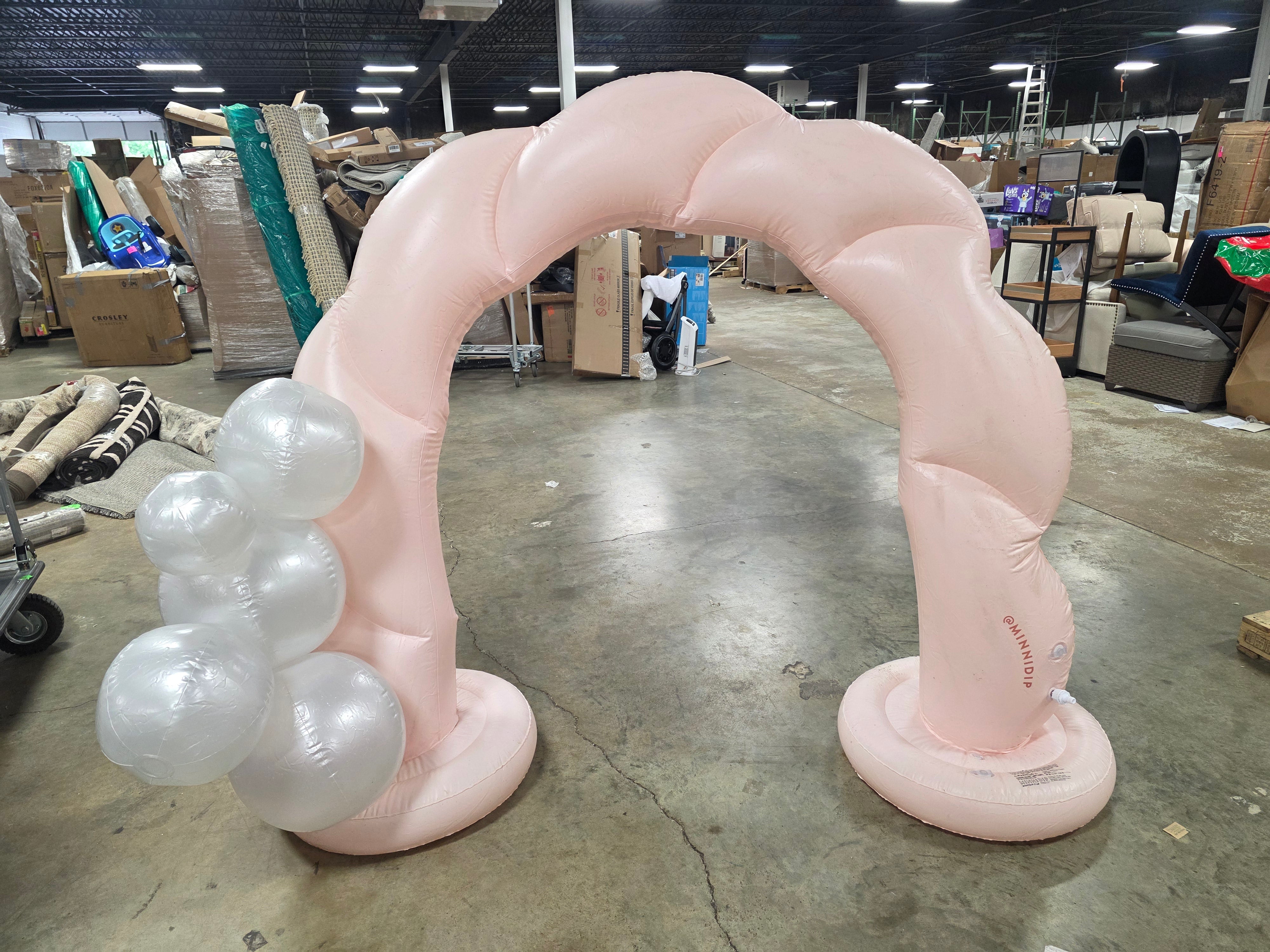 The BLUSH TWIST Garland Arch Sprinkler