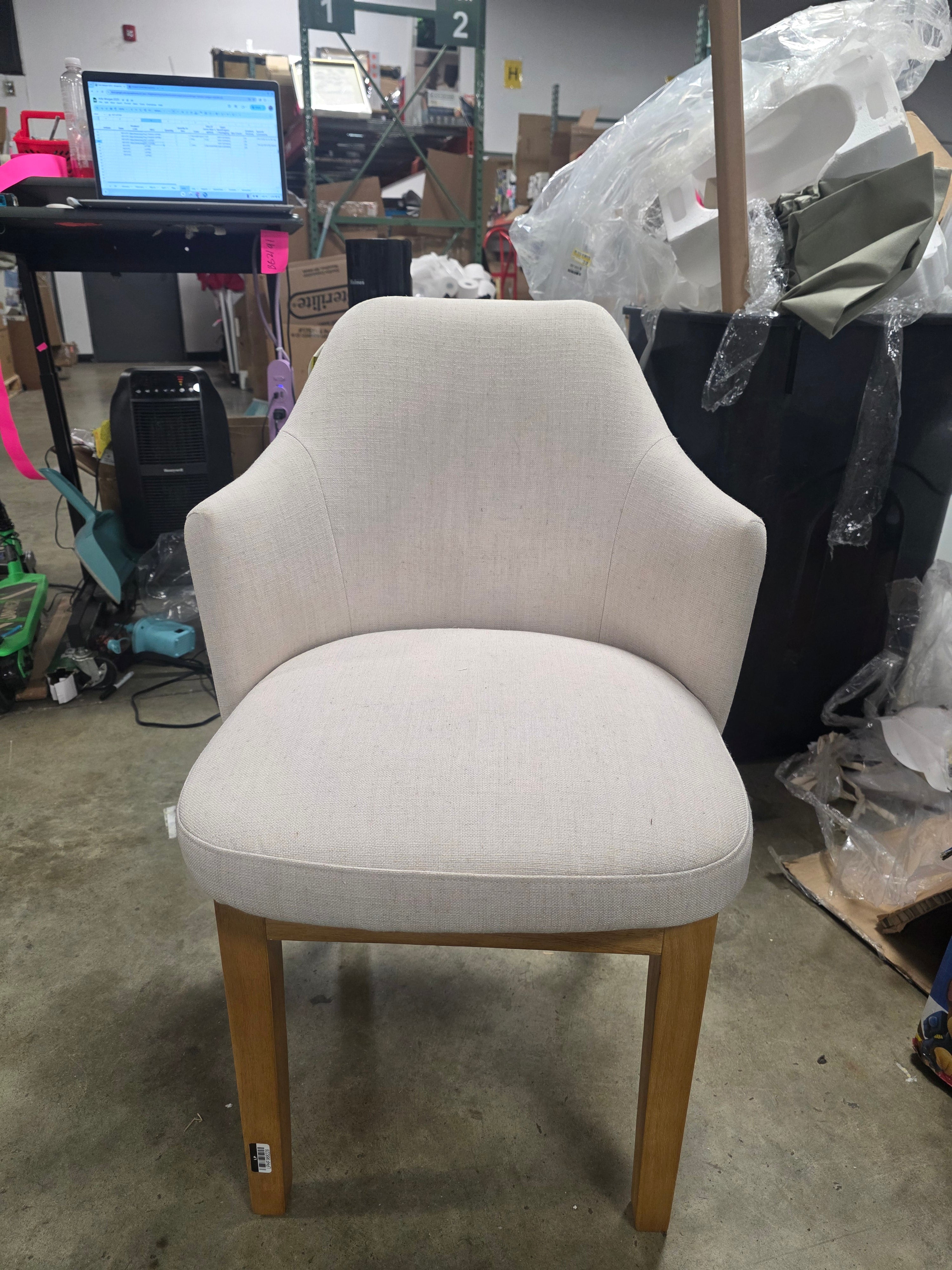 Kinston Curved Back Upholstered Dining Chair