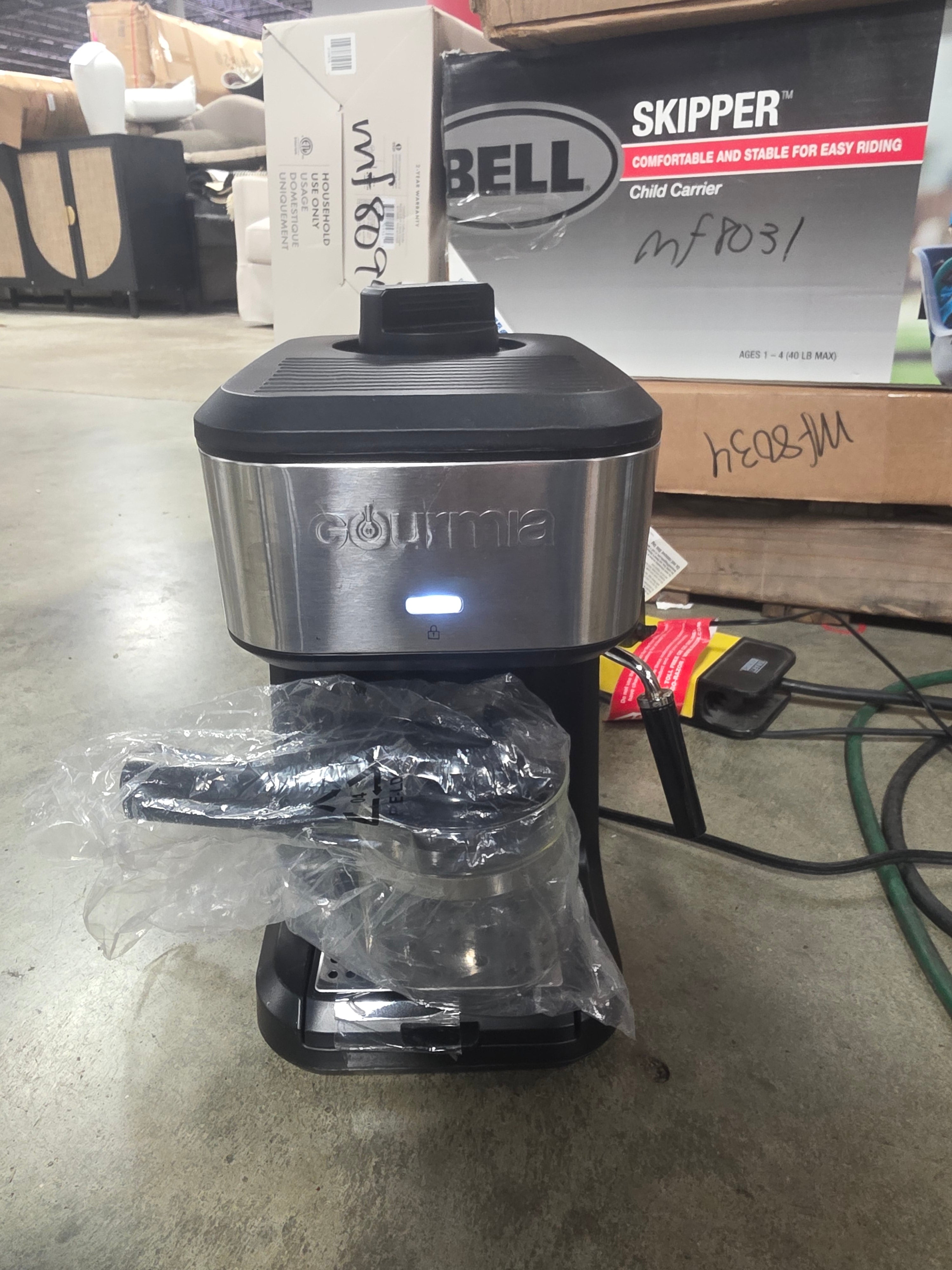 4-Shot Steam Espresso, Cappuccino, and Latte Maker with Frothing Wand