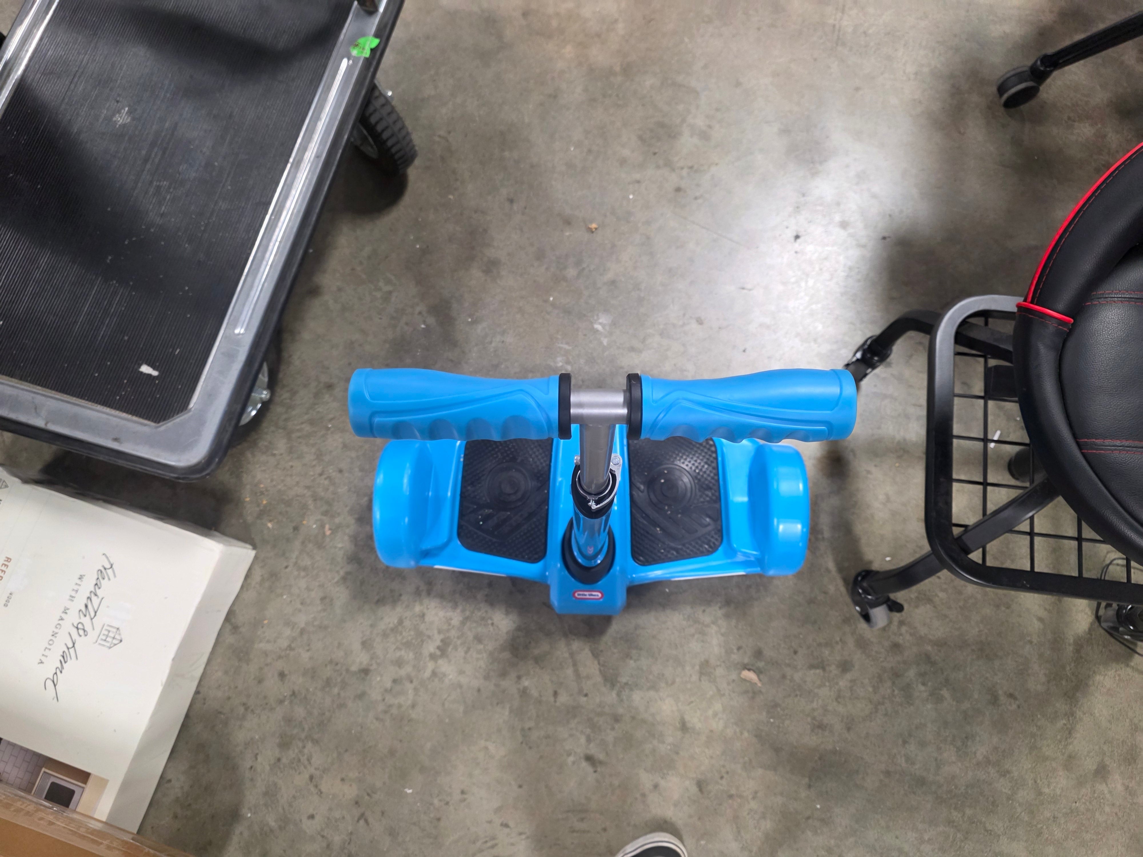Lean to Turn Electric Scooter - Blue