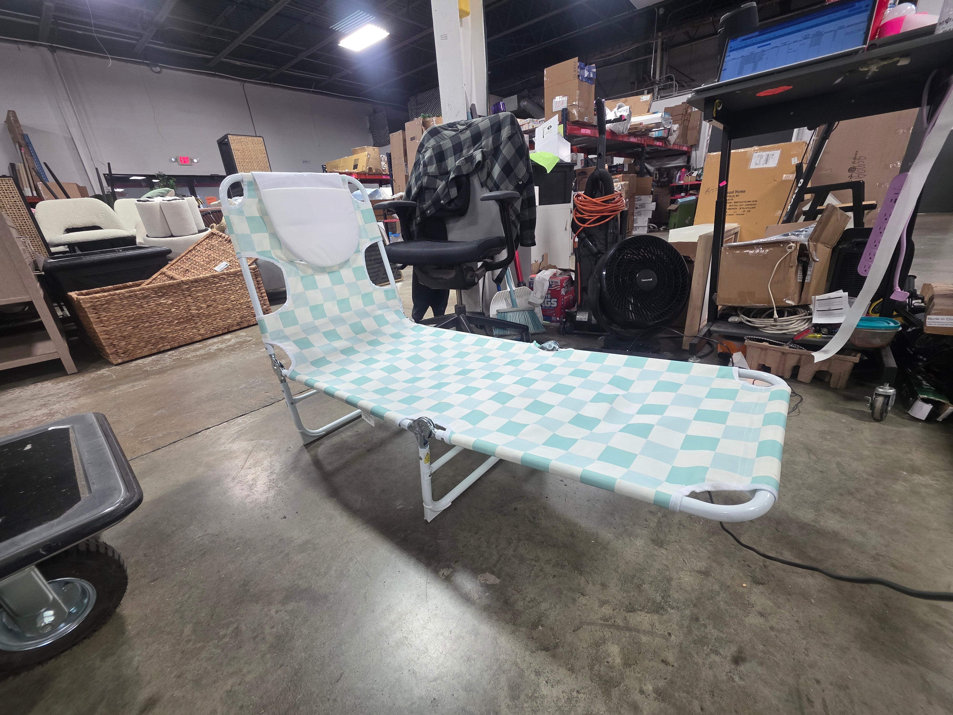 Outdoor Portable Folding Beach Lounger Chair