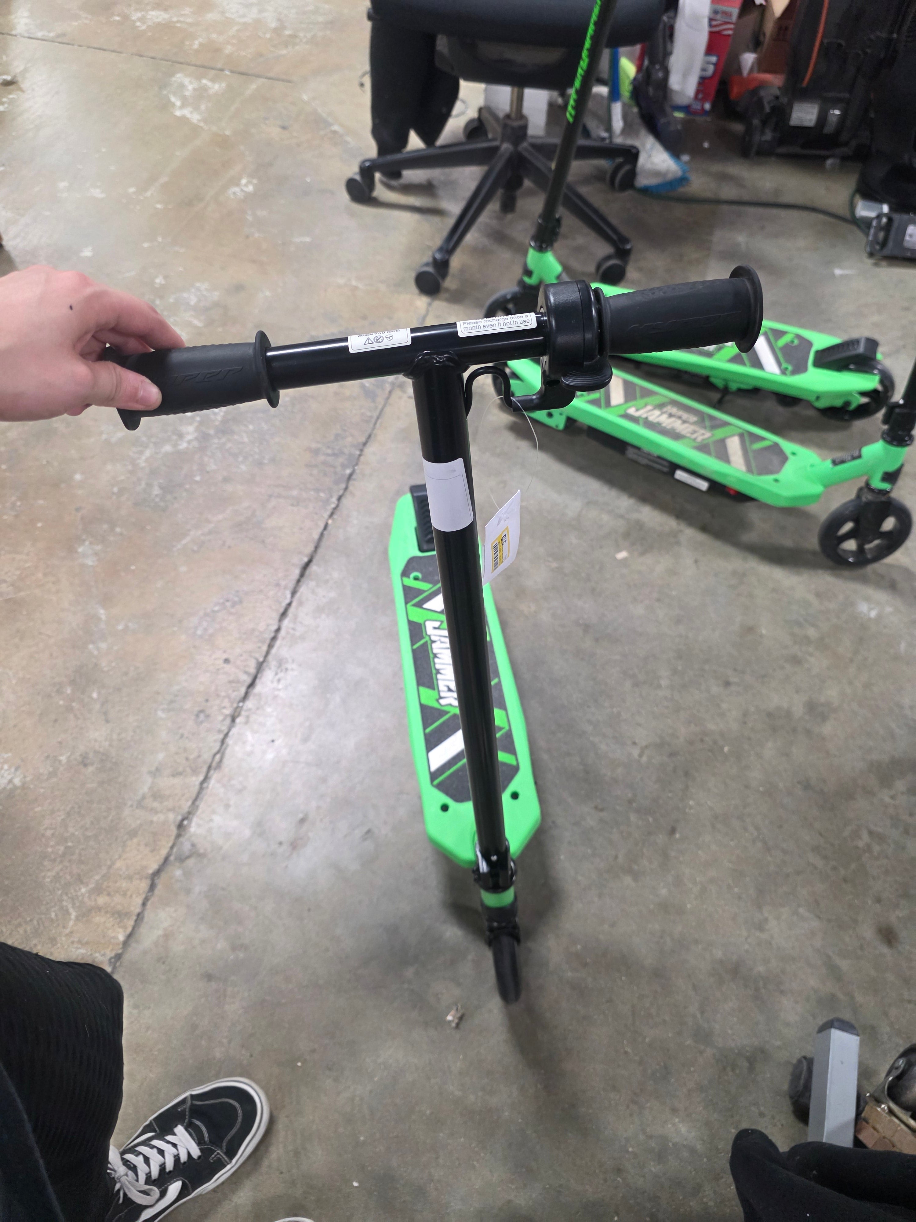 Jammer Kids Electric Scooter Battery Powered Scooter - Green: Steel Frame
