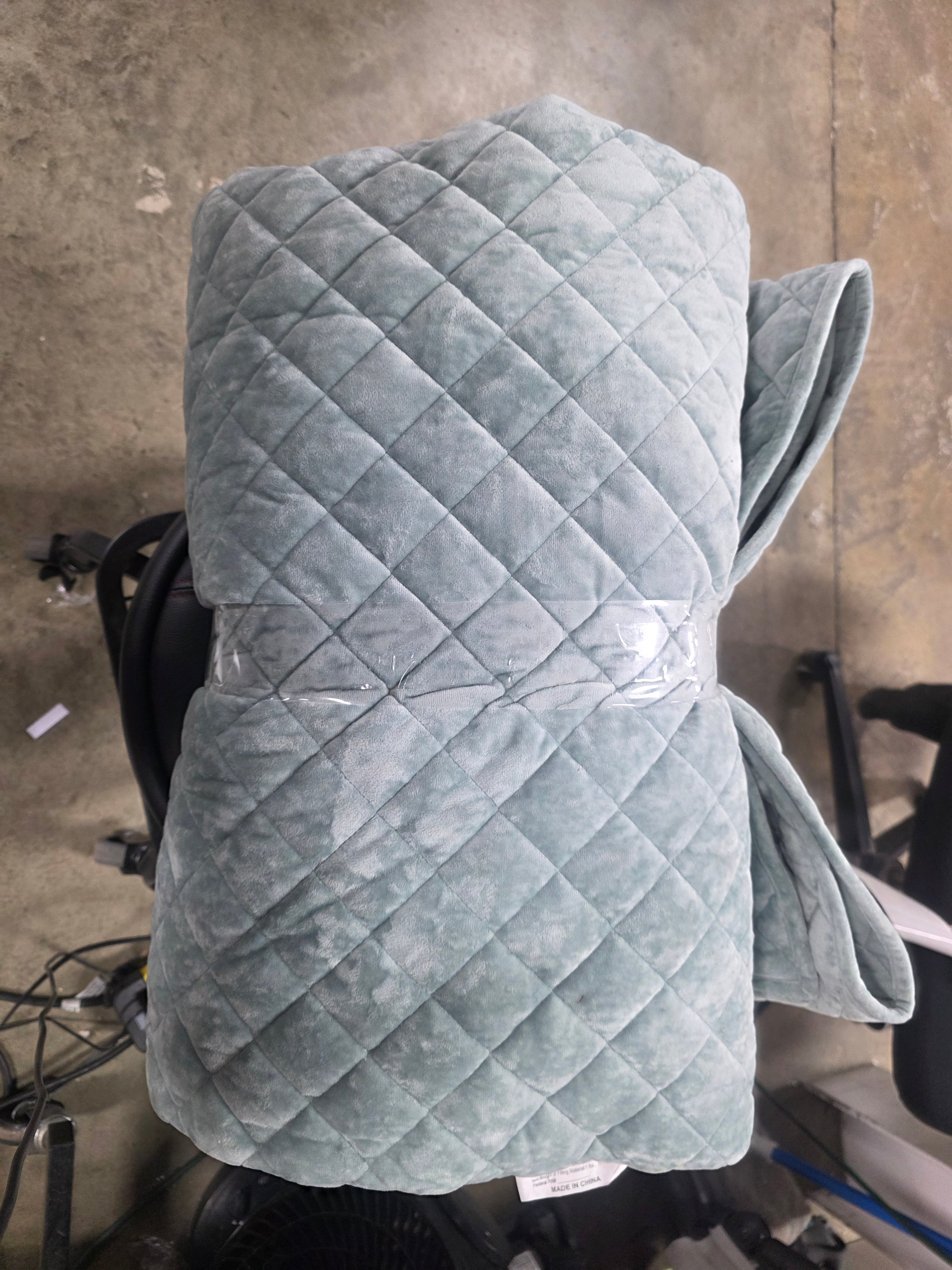 Luxe Diamond Stitch Velvet Quilt Full/Queen