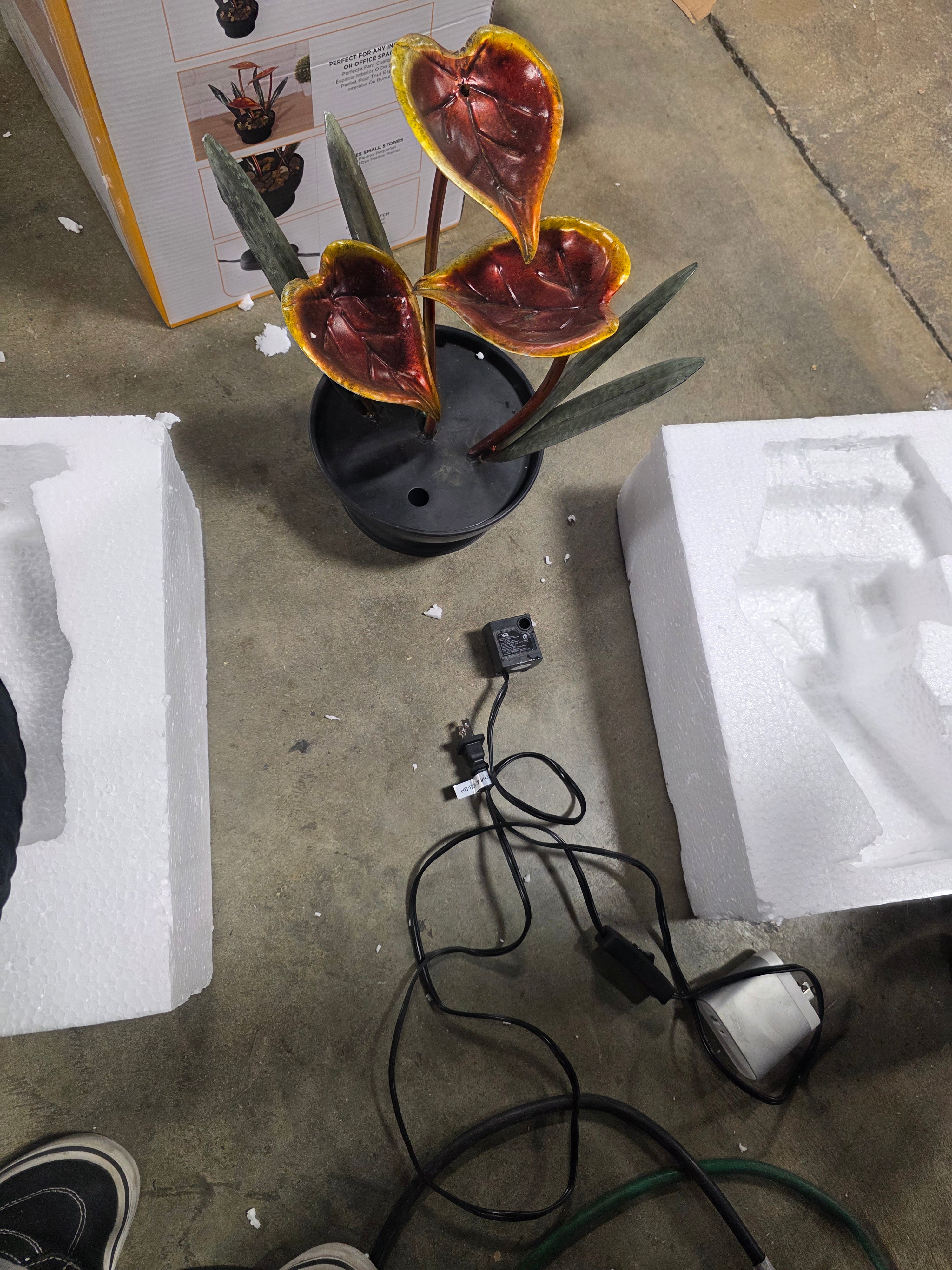 Indoor Tabletop Multi-Tiered Metal Tropical Leaf Water Fountain