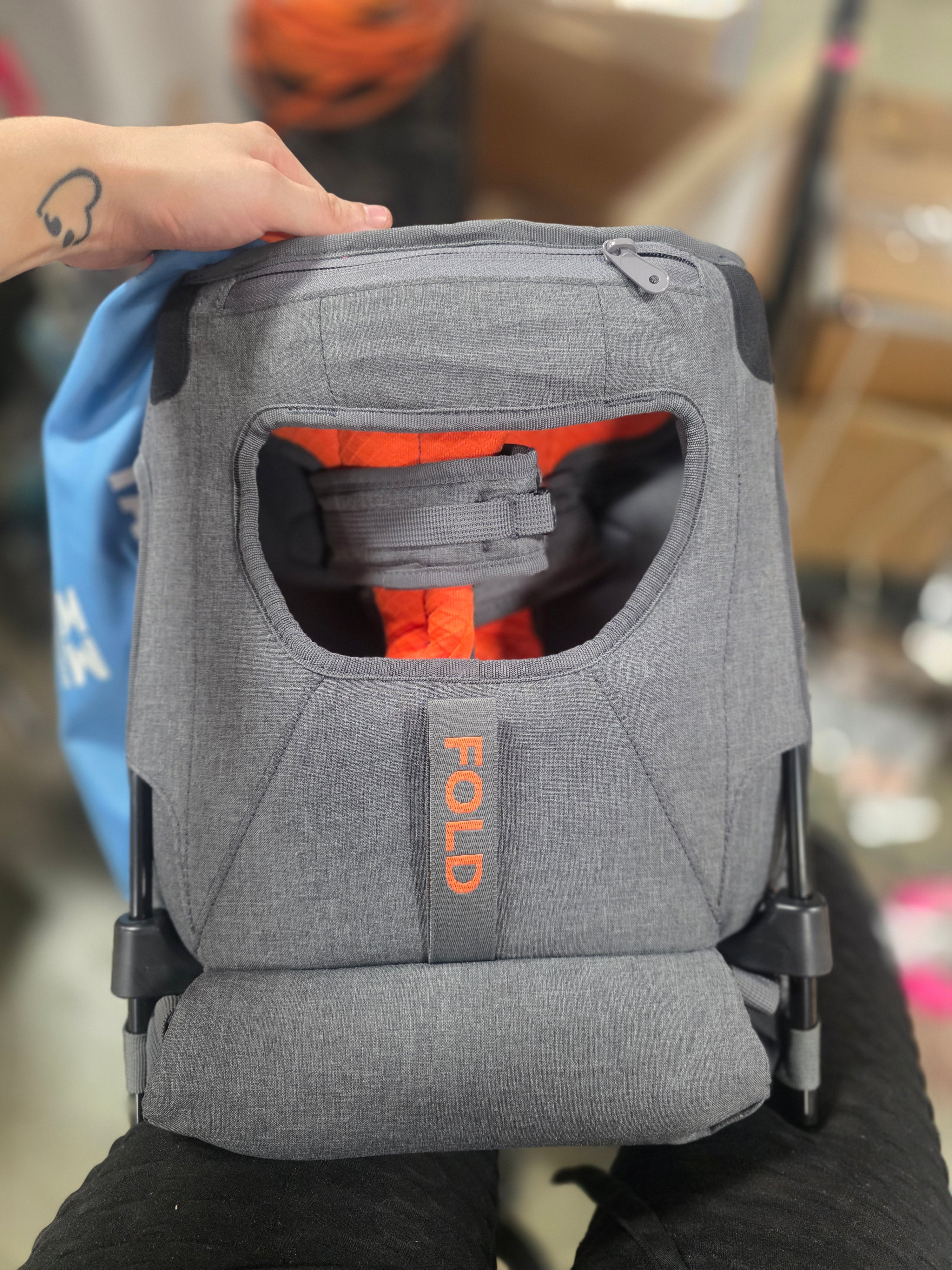 G4 Baby & Child Shoulder Carrier Gray Orange