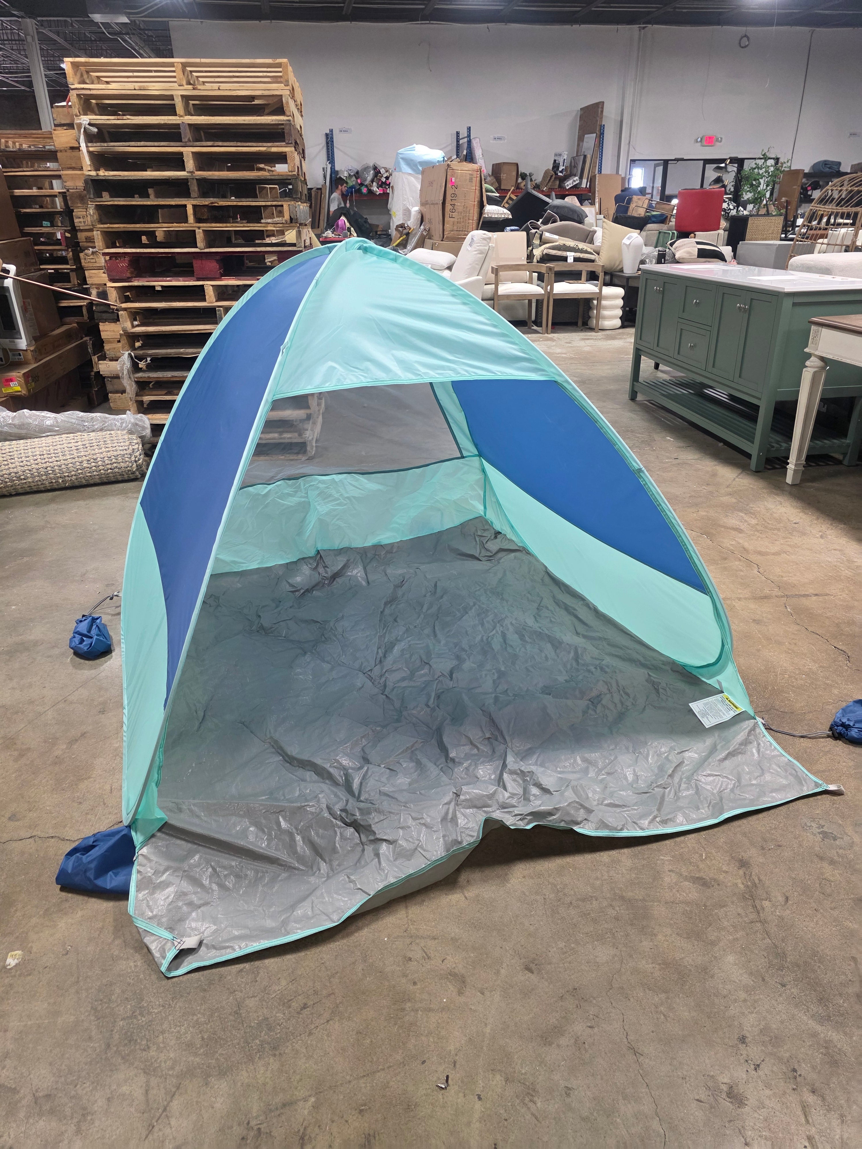 Beach Pop Up Shelter