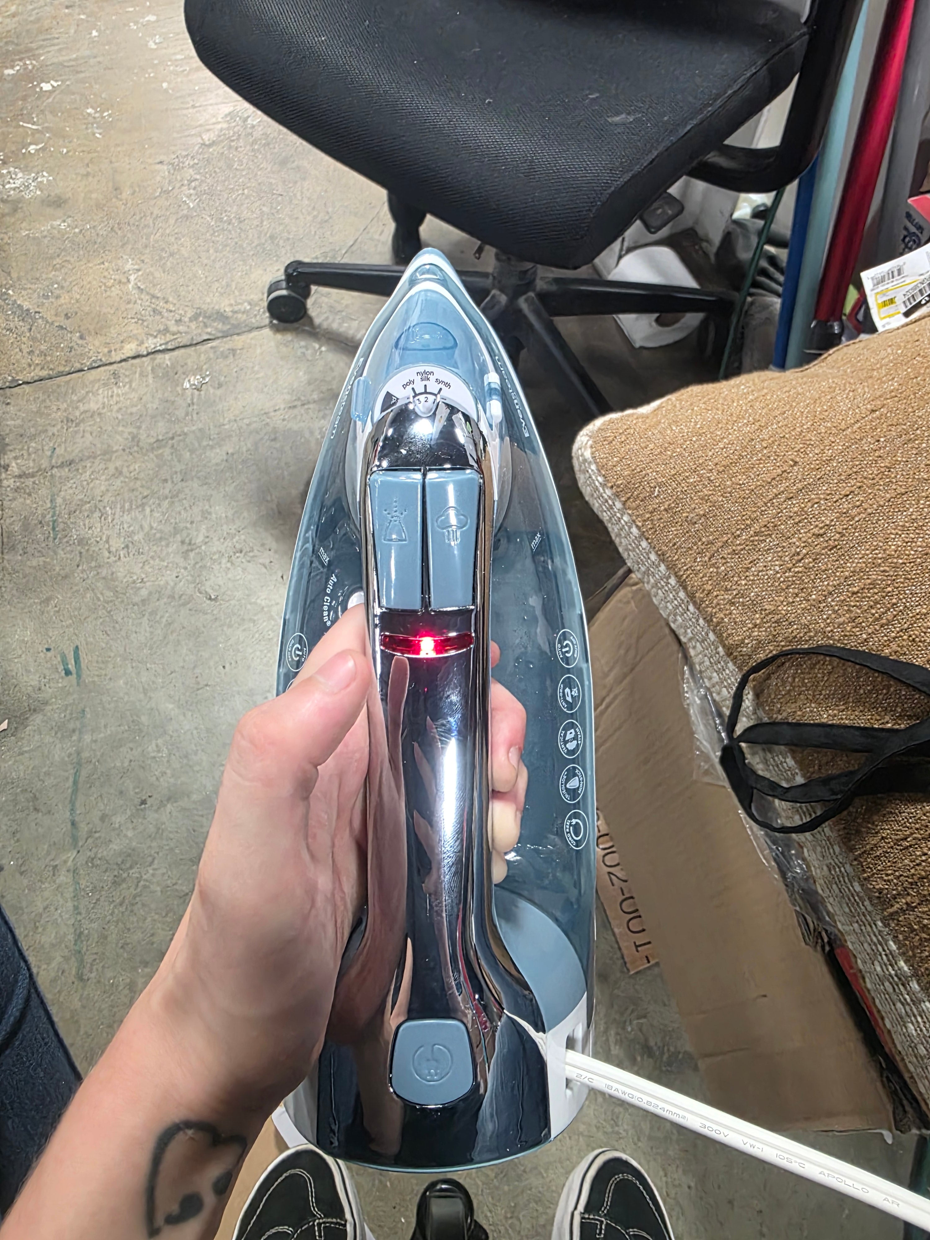 Steam Iron Retractable Cord Gray