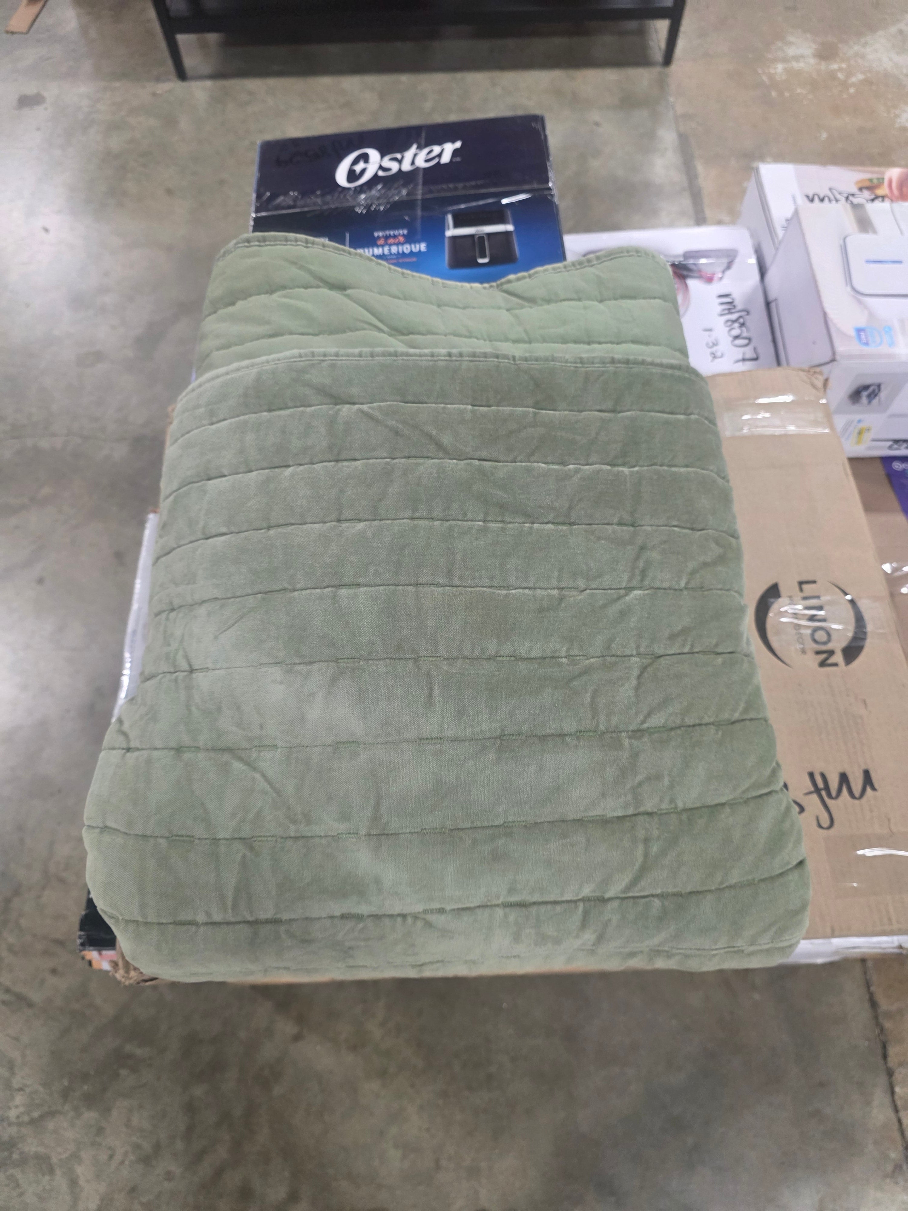 Channel Stitch Velvet Quilt Full/Queen