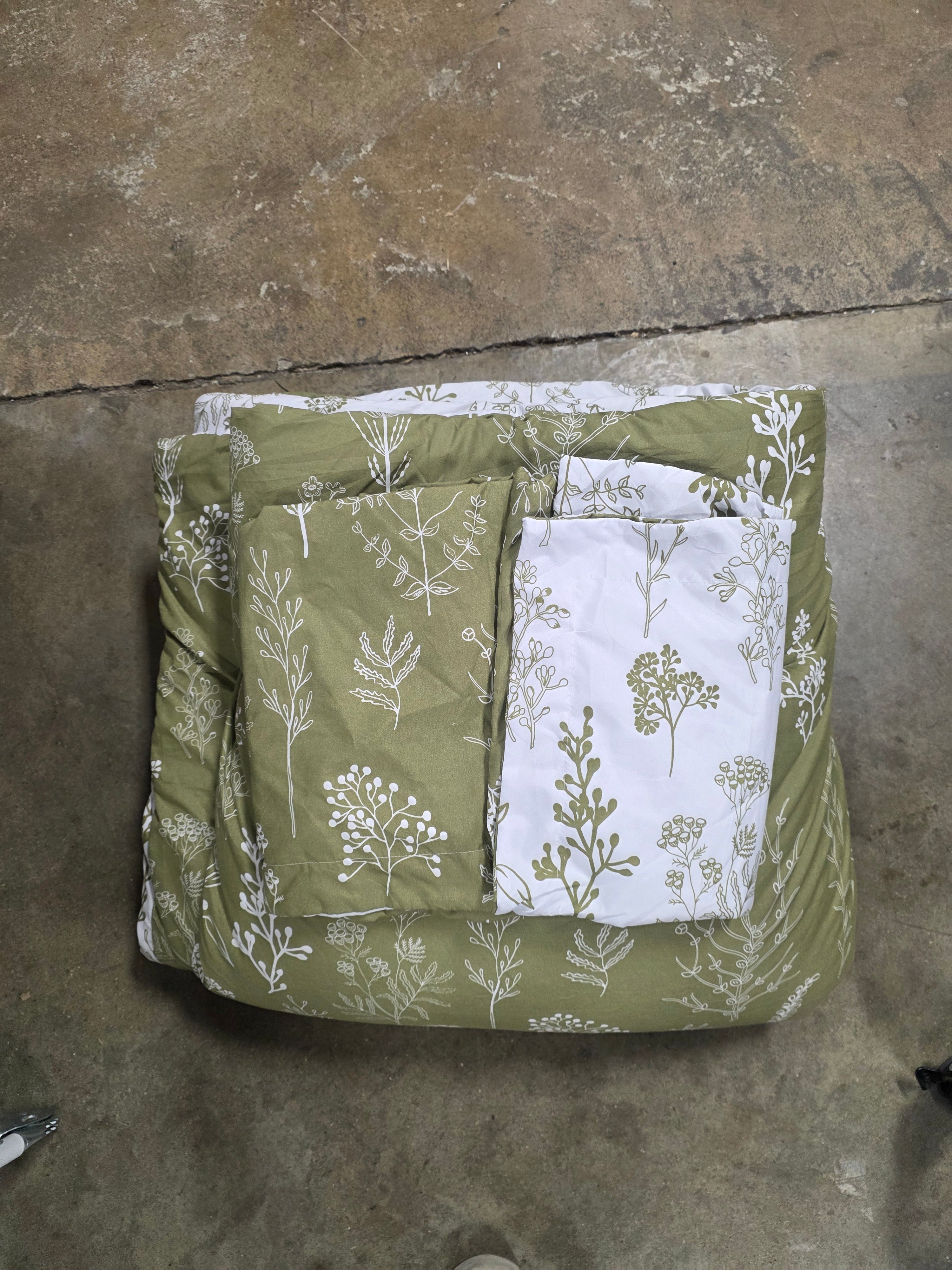 Comforter Set, 3-Piece Soft Reversible Floral Bedding Queen