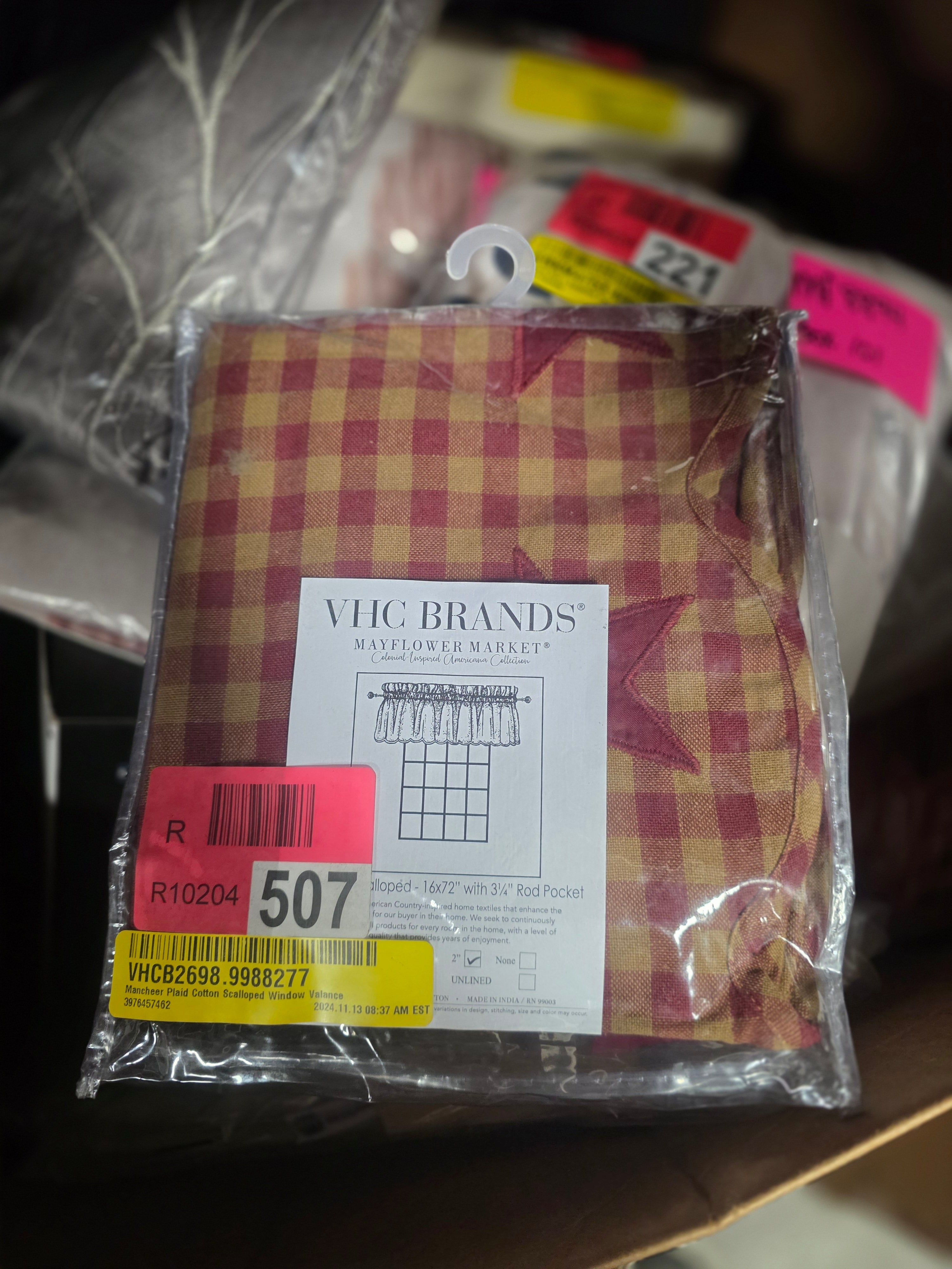 Star Scalloped Valance