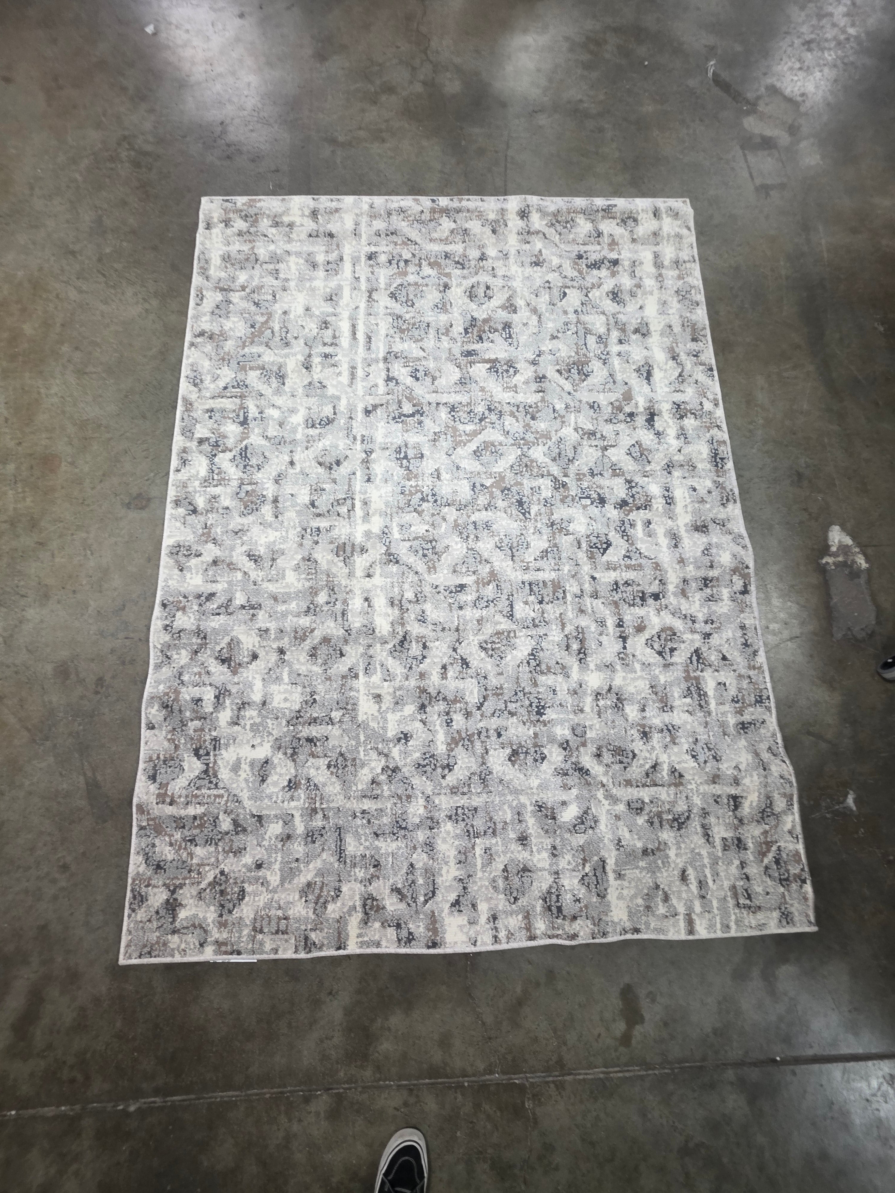 Eliot Geo Area Rug 5'x7'