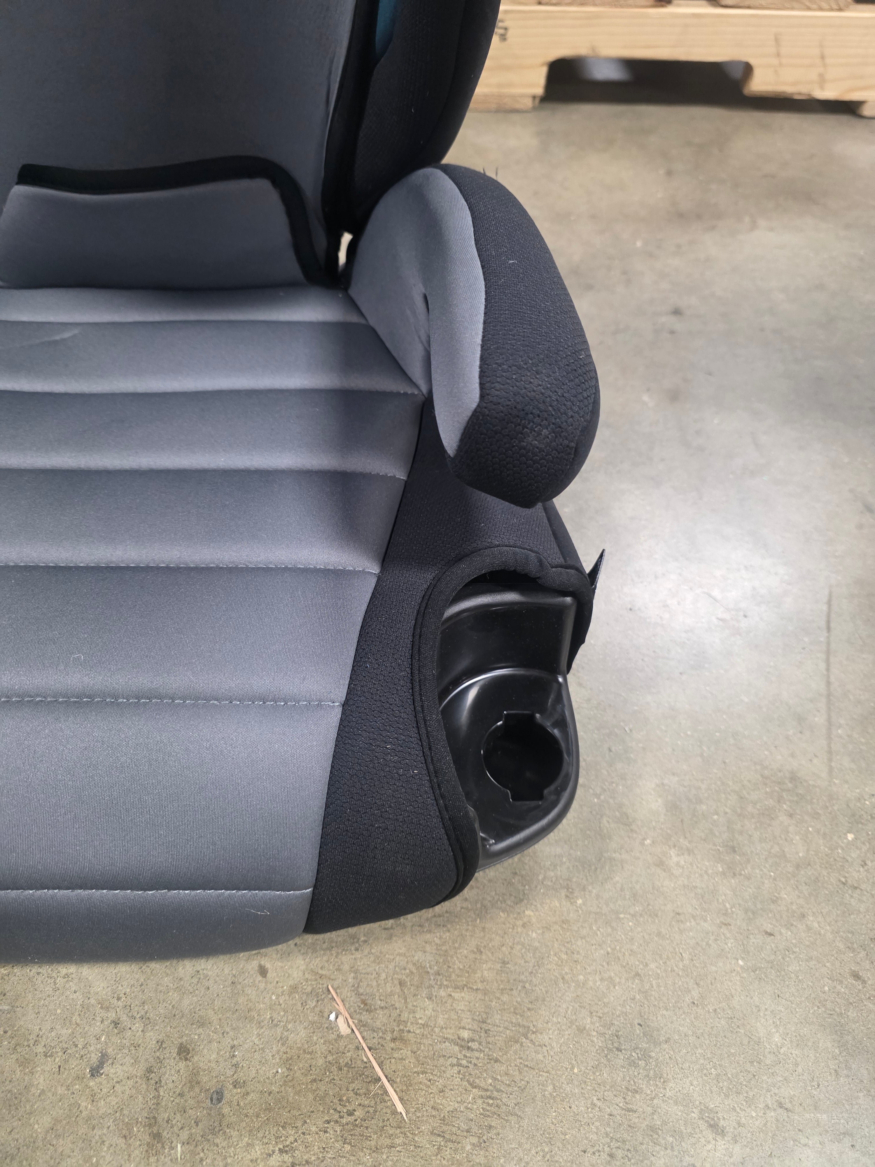 Grow and Go 2-in-1 Belt-Positioning Booster Car Seat featuring Comfort Wings