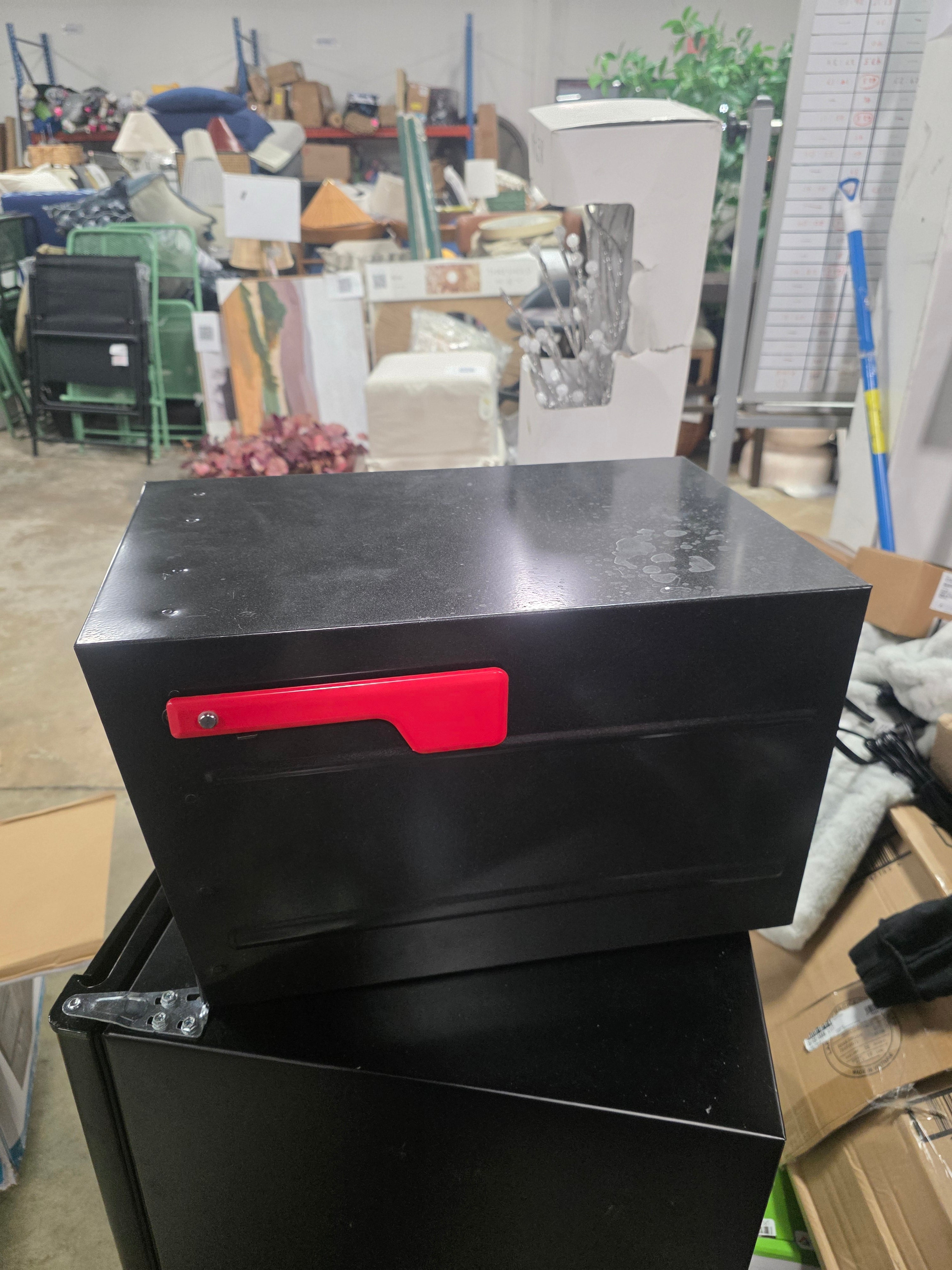 Oasis Eclipse Locking Post Mounted Mailbox